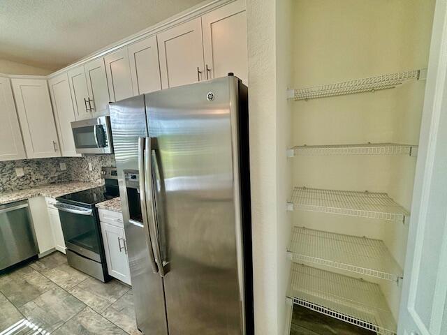 FLAVOR PICT TOWNHOMES PUD - Residential Lease