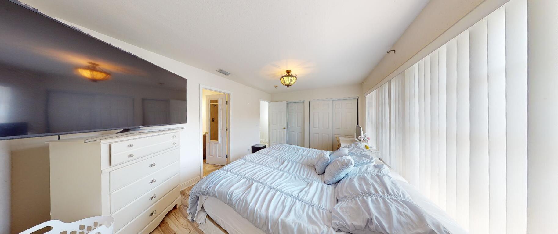 CHARTER CLUB OF PALM BEACH - Residential