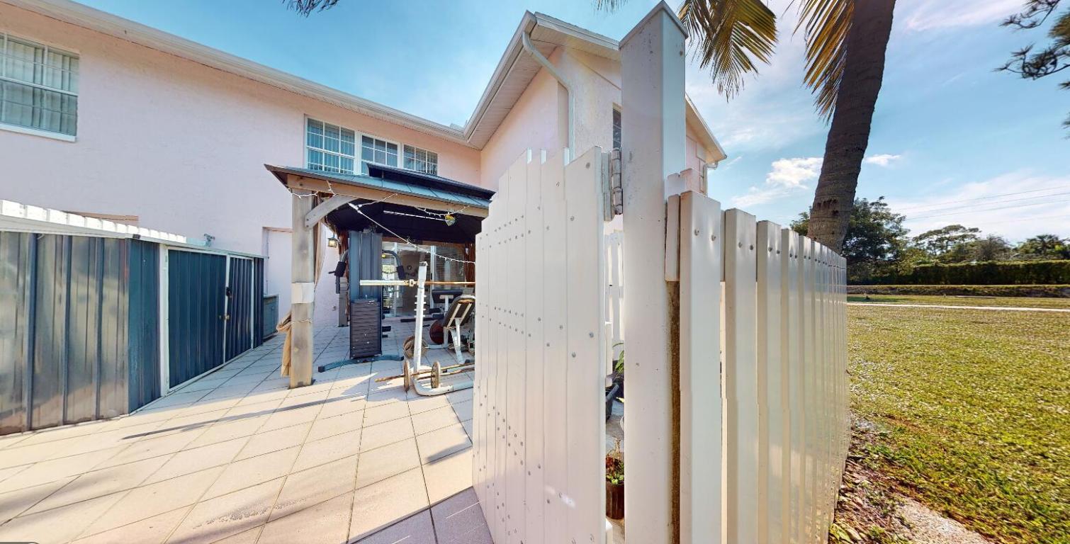 CHARTER CLUB OF PALM BEACH - Residential