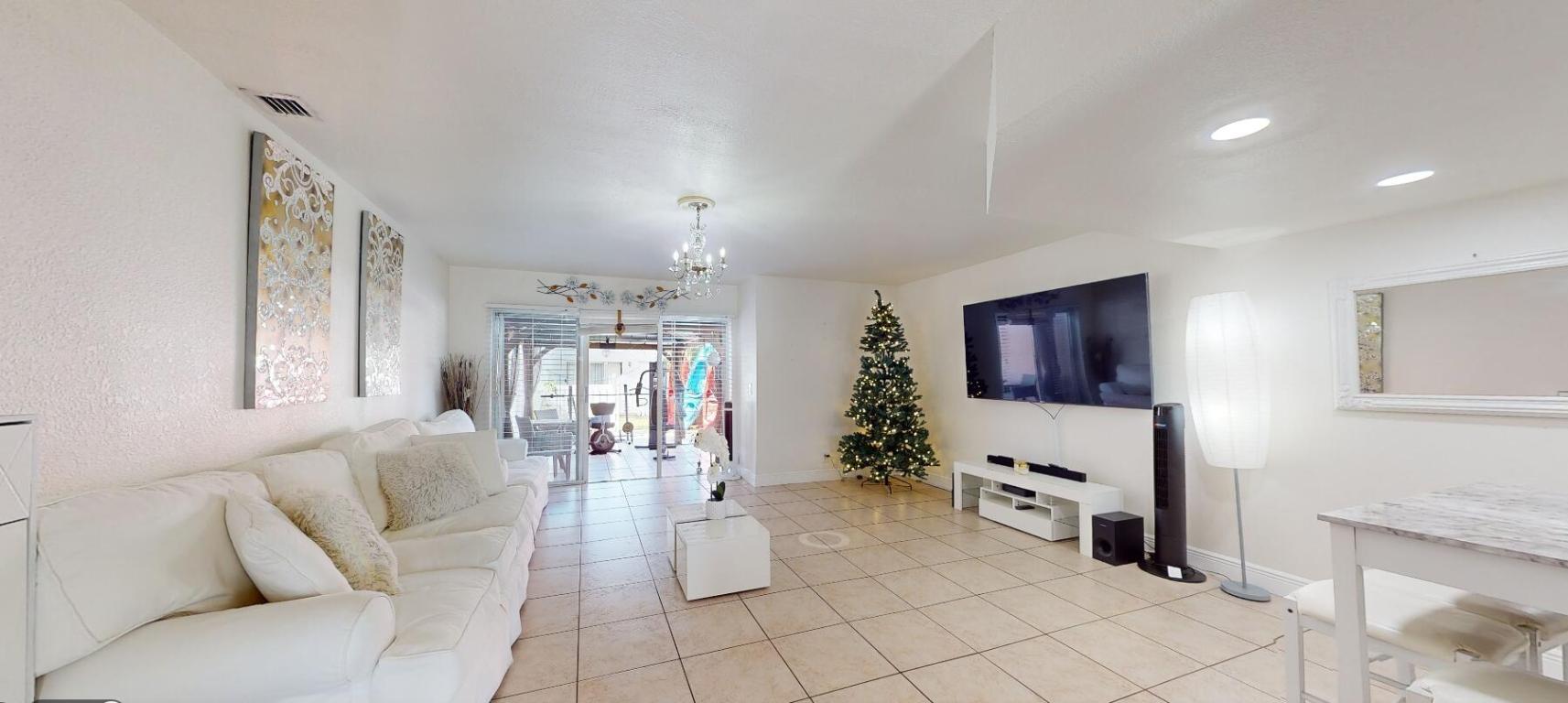 CHARTER CLUB OF PALM BEACH - Residential