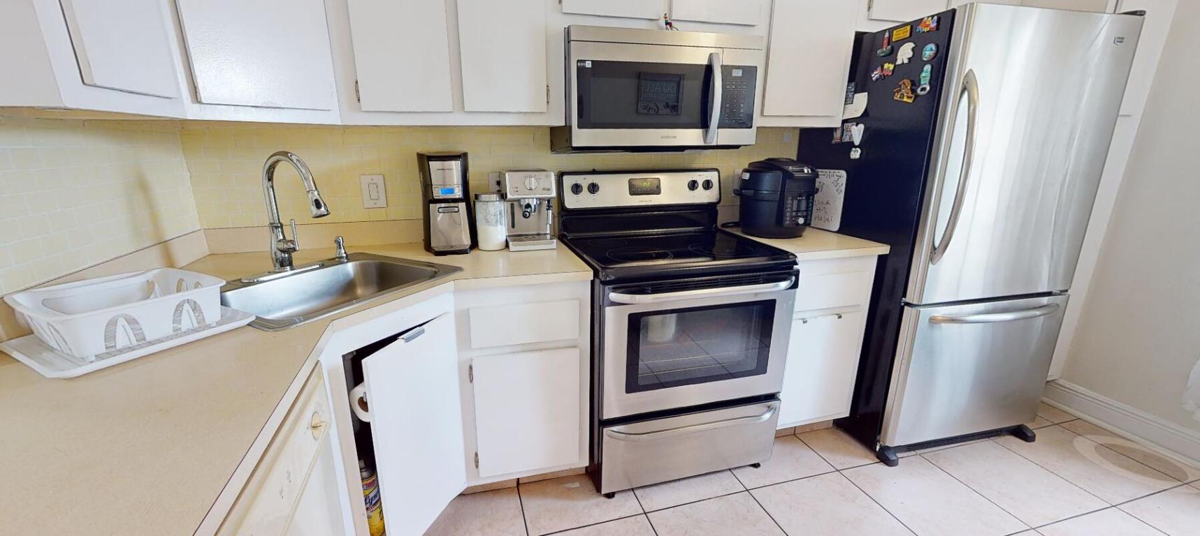 CHARTER CLUB OF PALM BEACH - Residential