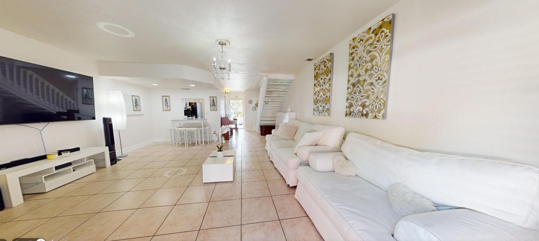 CHARTER CLUB OF PALM BEACH - Residential