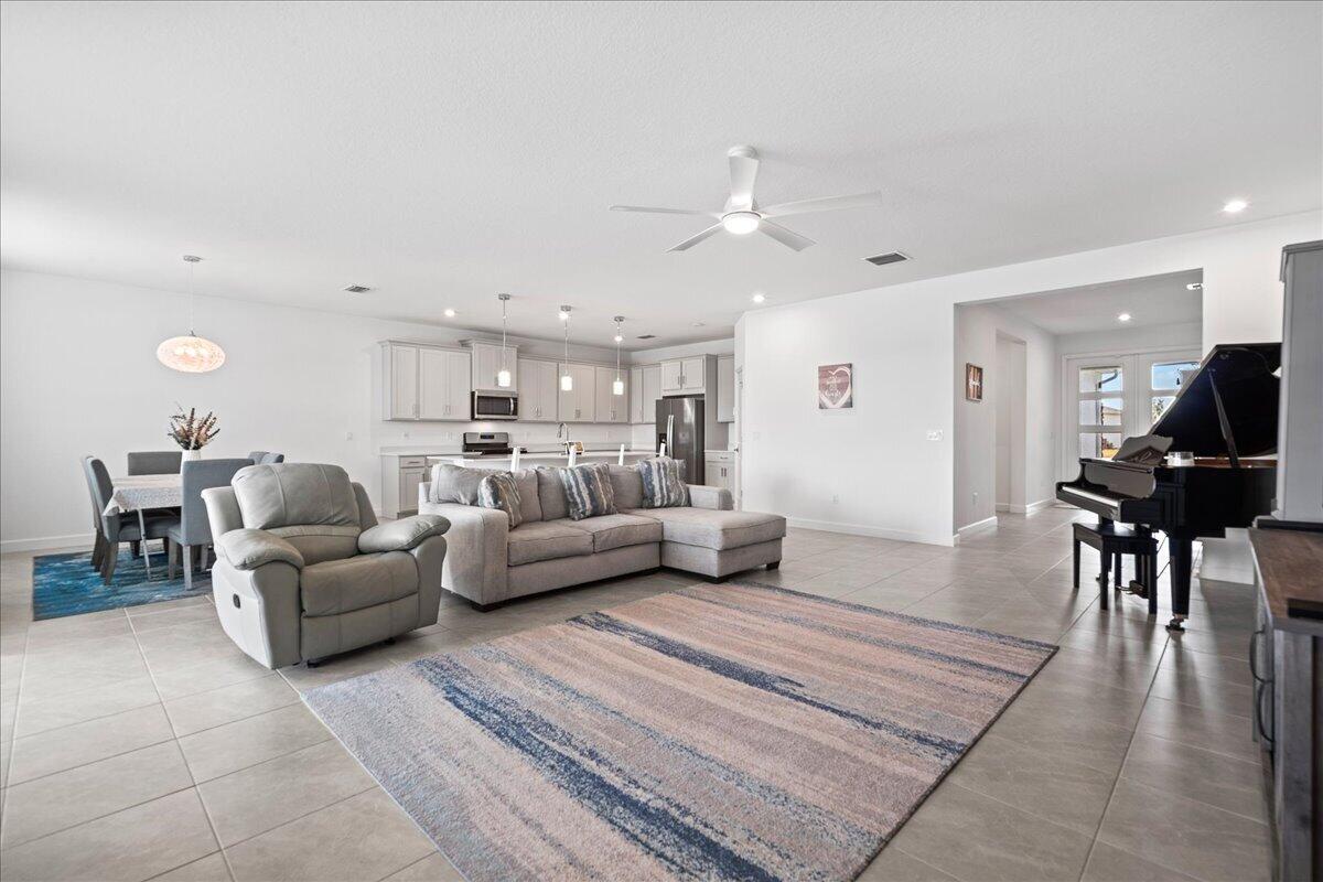 CADENCE PHASE II - Residential