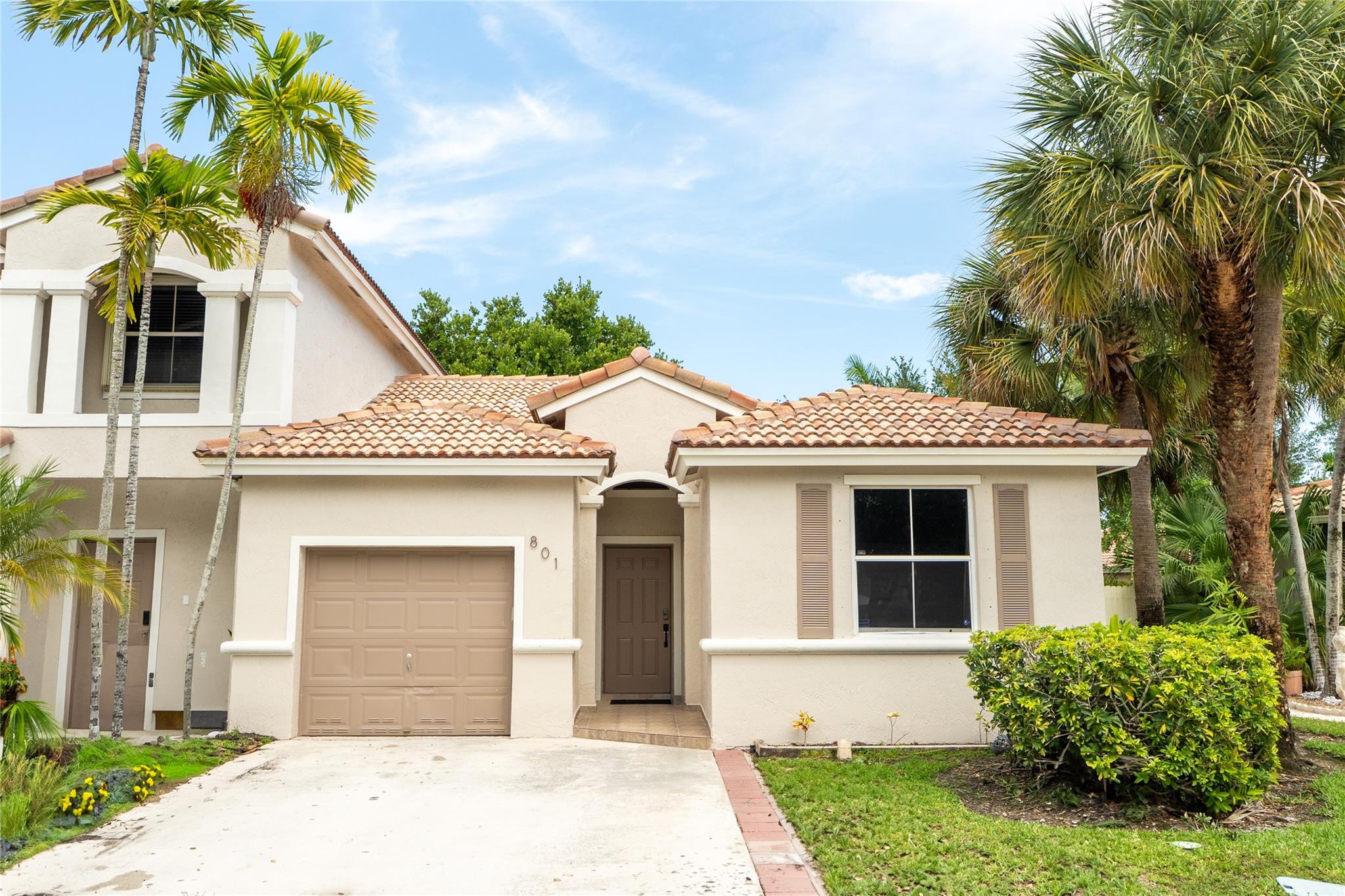LOWELLS LANDING - Residential