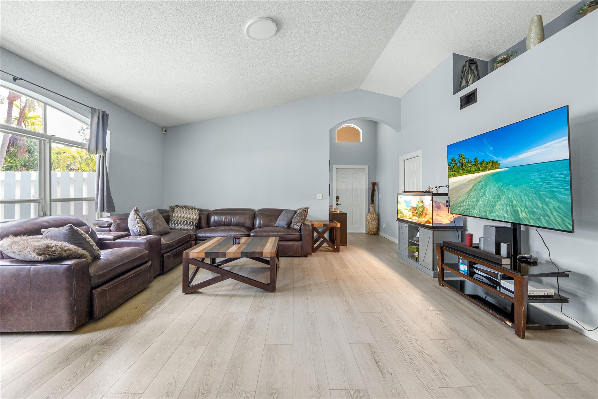 LOWELLS LANDING - Residential