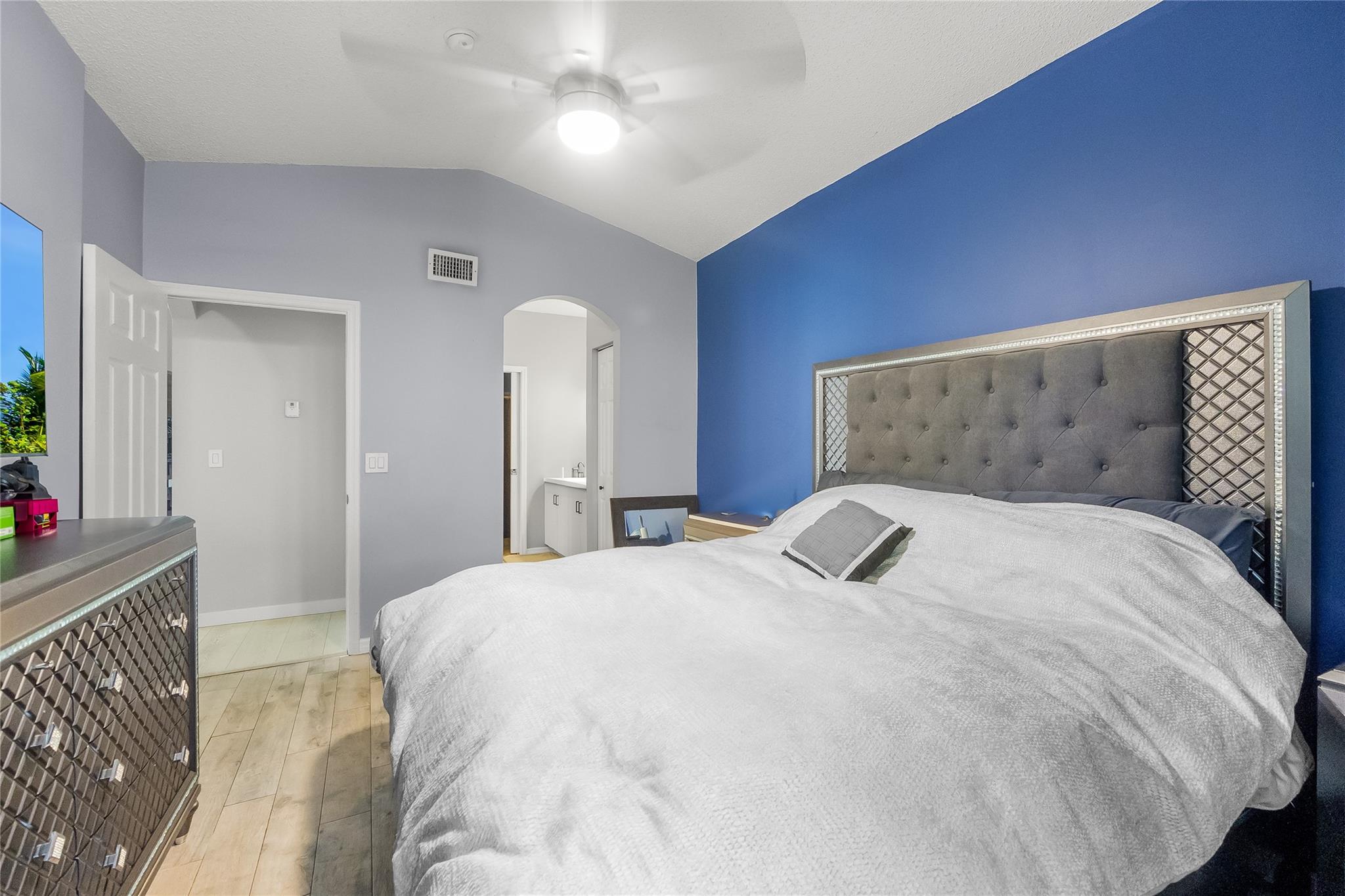 LOWELLS LANDING - Residential