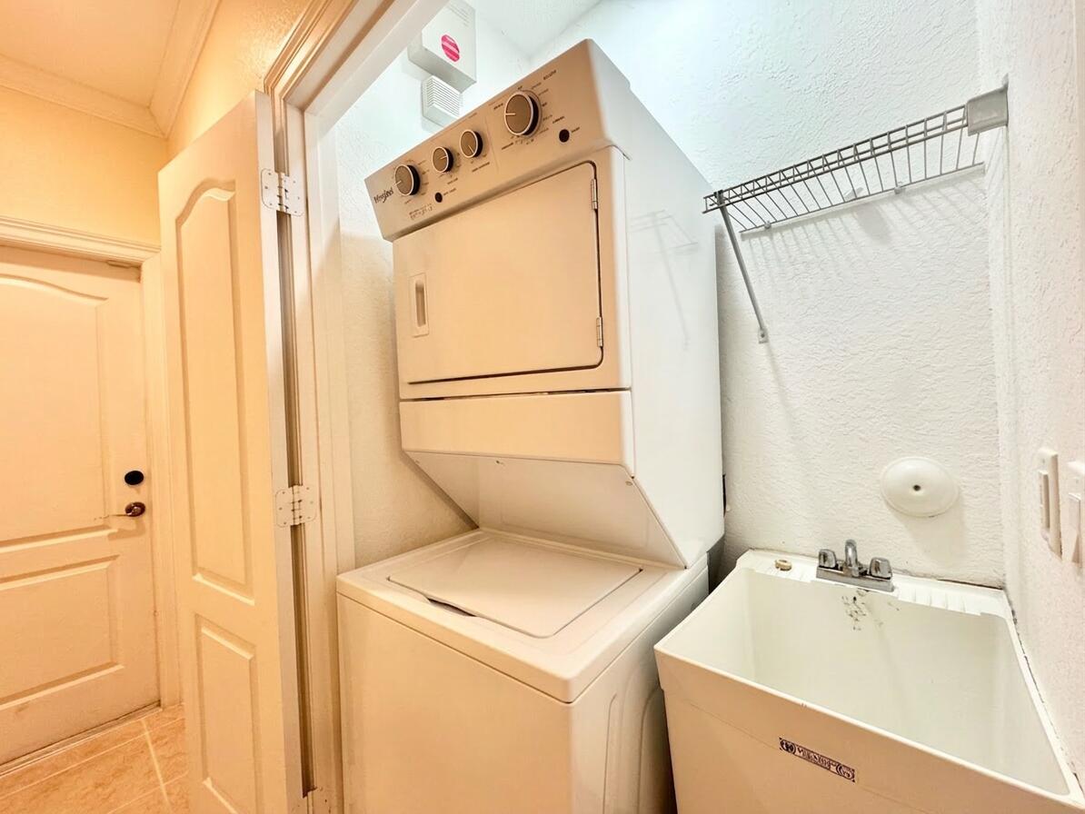 531 S Federal Highway 15