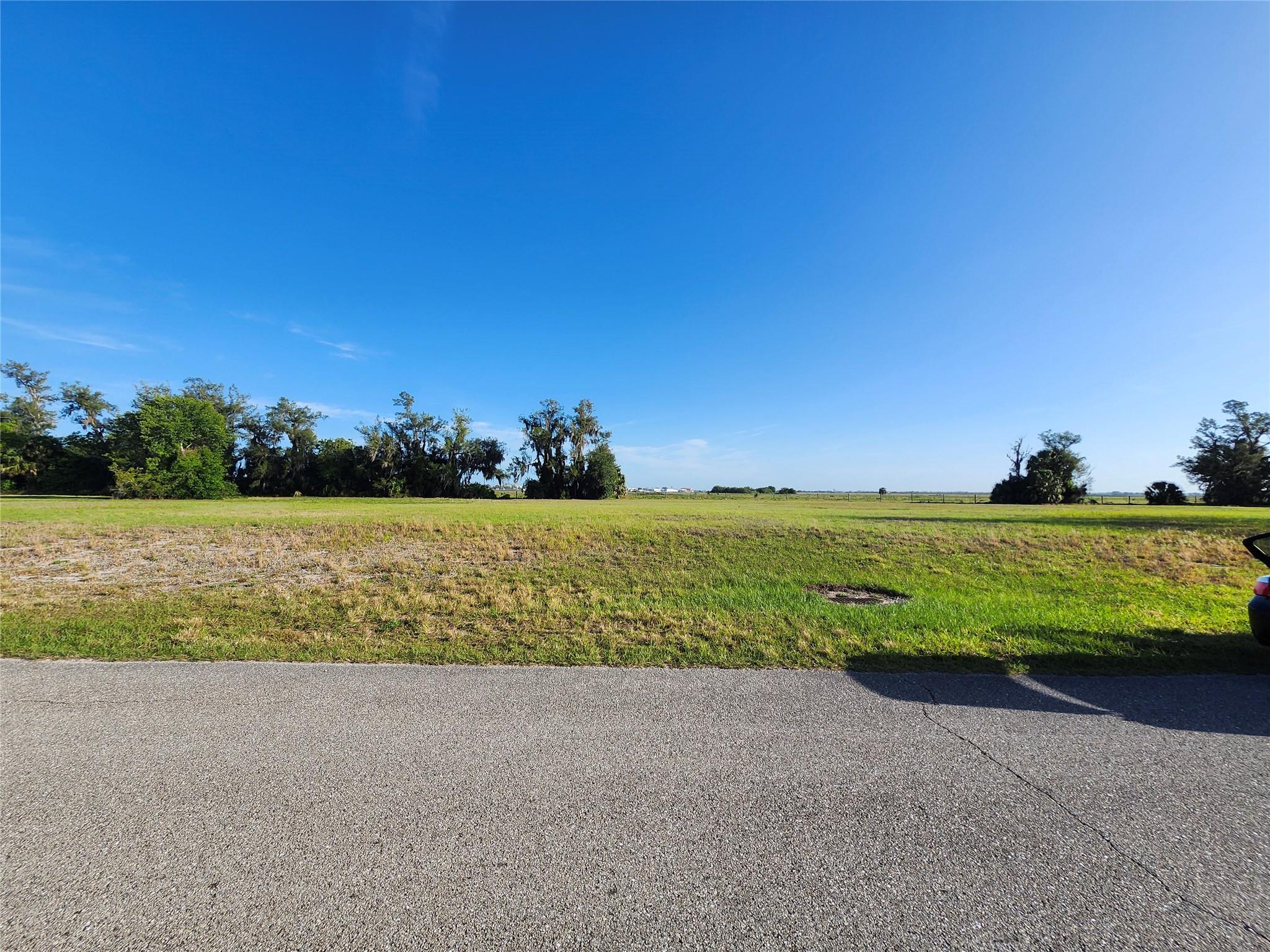 SEBRING FL-----COME BUILD YOUR NEW HOME---------HALF ACRE LOCATED IN SPRING LAKE VILLAGE 3-----------100 X 220 LOT----COUNTY SETBACKS FRONT AND REAR = 25 FEET--------SIDE = 7.5 FEET----HOA MINIMIUM BLDG SF 1250 FOR SINGLE FAMILY HOME ---MUST HAVE 2 CAR GARAGE-------------NO MOBILE HOMES---MODULAR HOUSING---OR FACTORY BUILT ARE PERMITTED---------INFO IN ATTACHMENTS -----LOCATED MINUTES FROM AIRPORT---RACEWAY----SHOPPING----SCHOOLS---- MAJOR ROADS AND LAKES AND WATERWAYS -----LAKE ISTOKPOSA-----LAKE JACKSON-----LAKE JUNE------YEARLY HOA ONLY $52.50-------OWNER SAYS PRESENT OFFERS!!!!!!!!