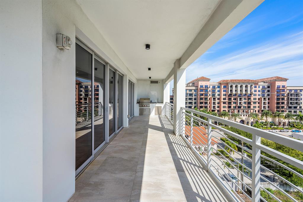 327 ROYAL PALM CONDO - Residential