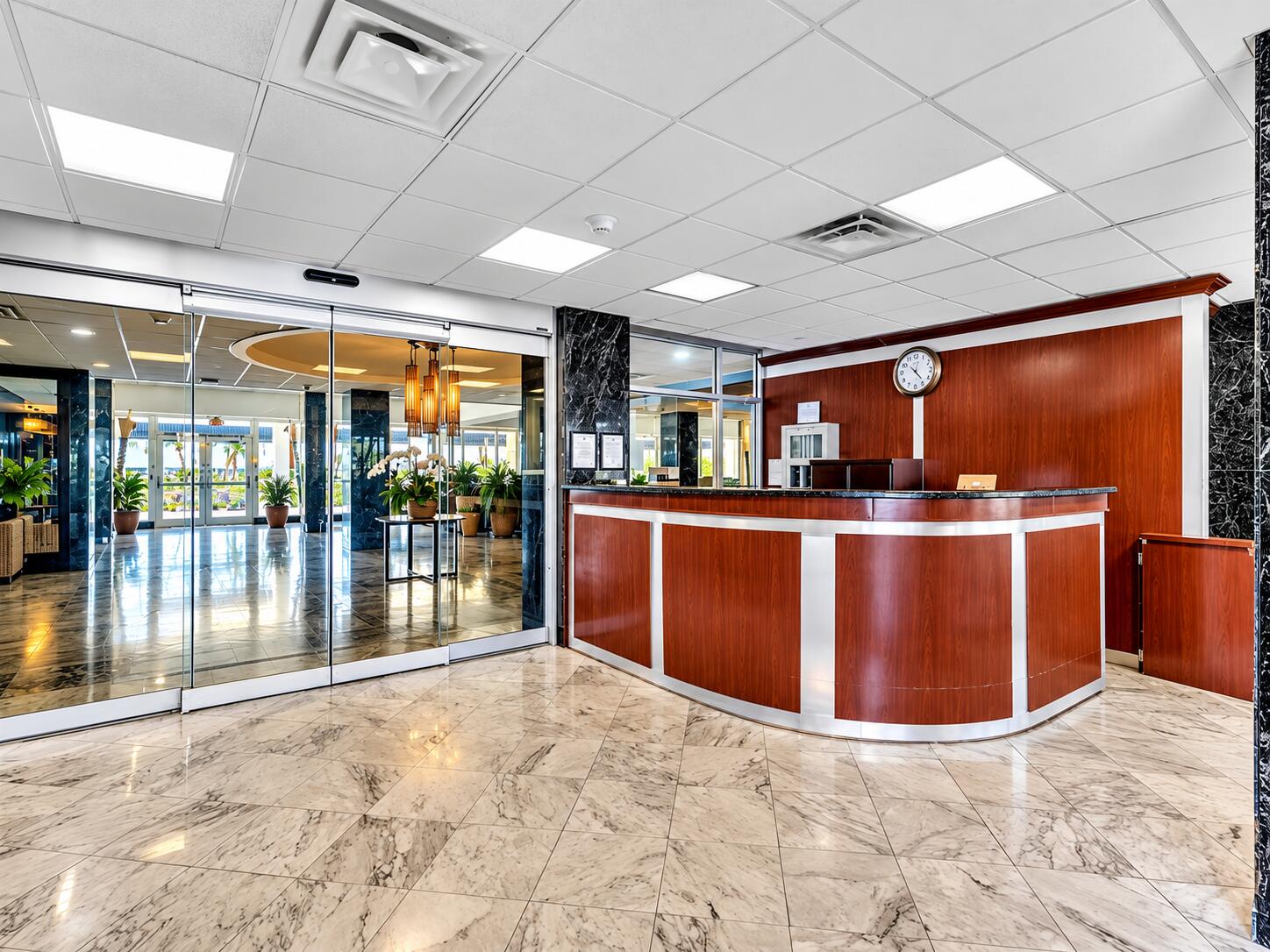 500 BAYVIEW Drive 925