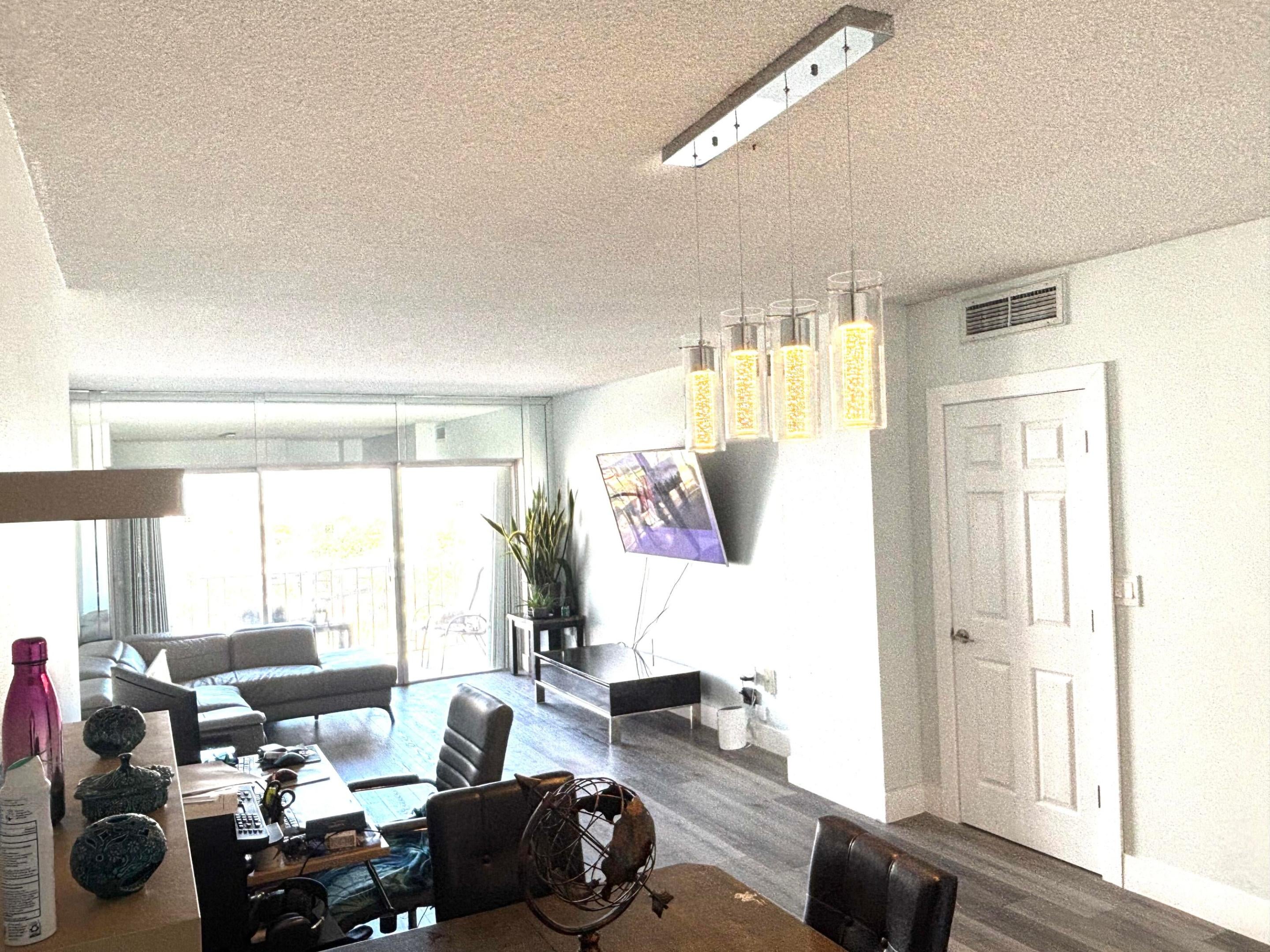 500 BAYVIEW Drive 925