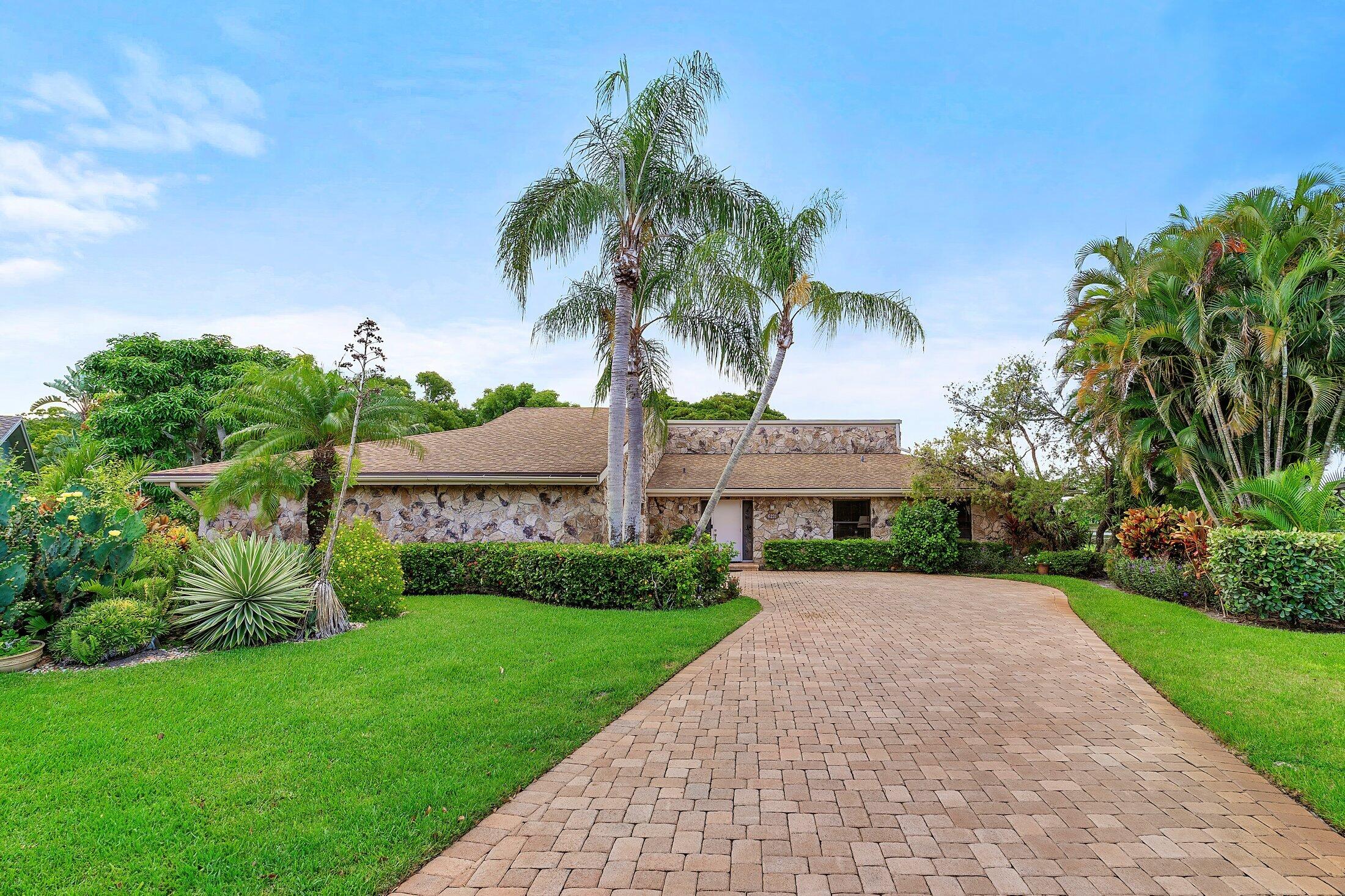 6231 Finsbury Court