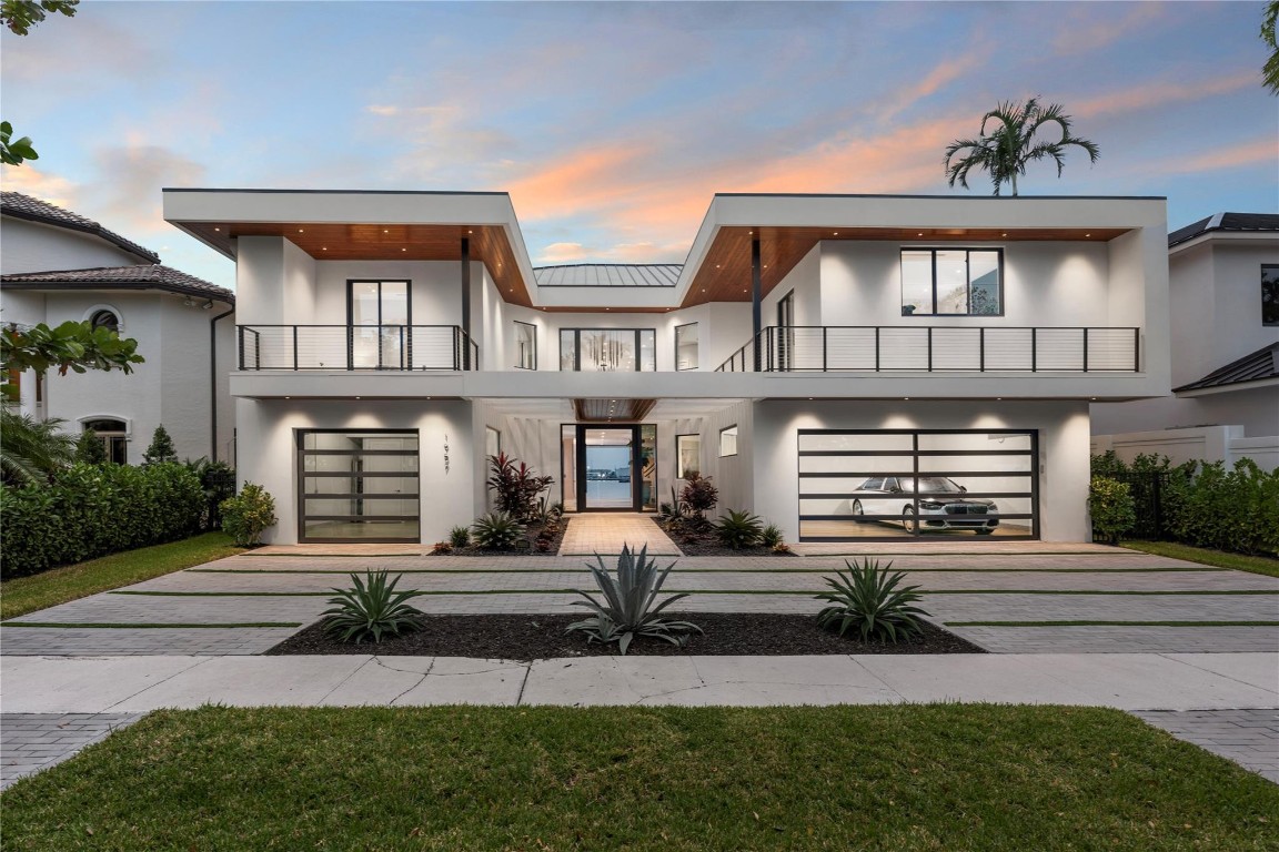 1957 Harbourview Drive