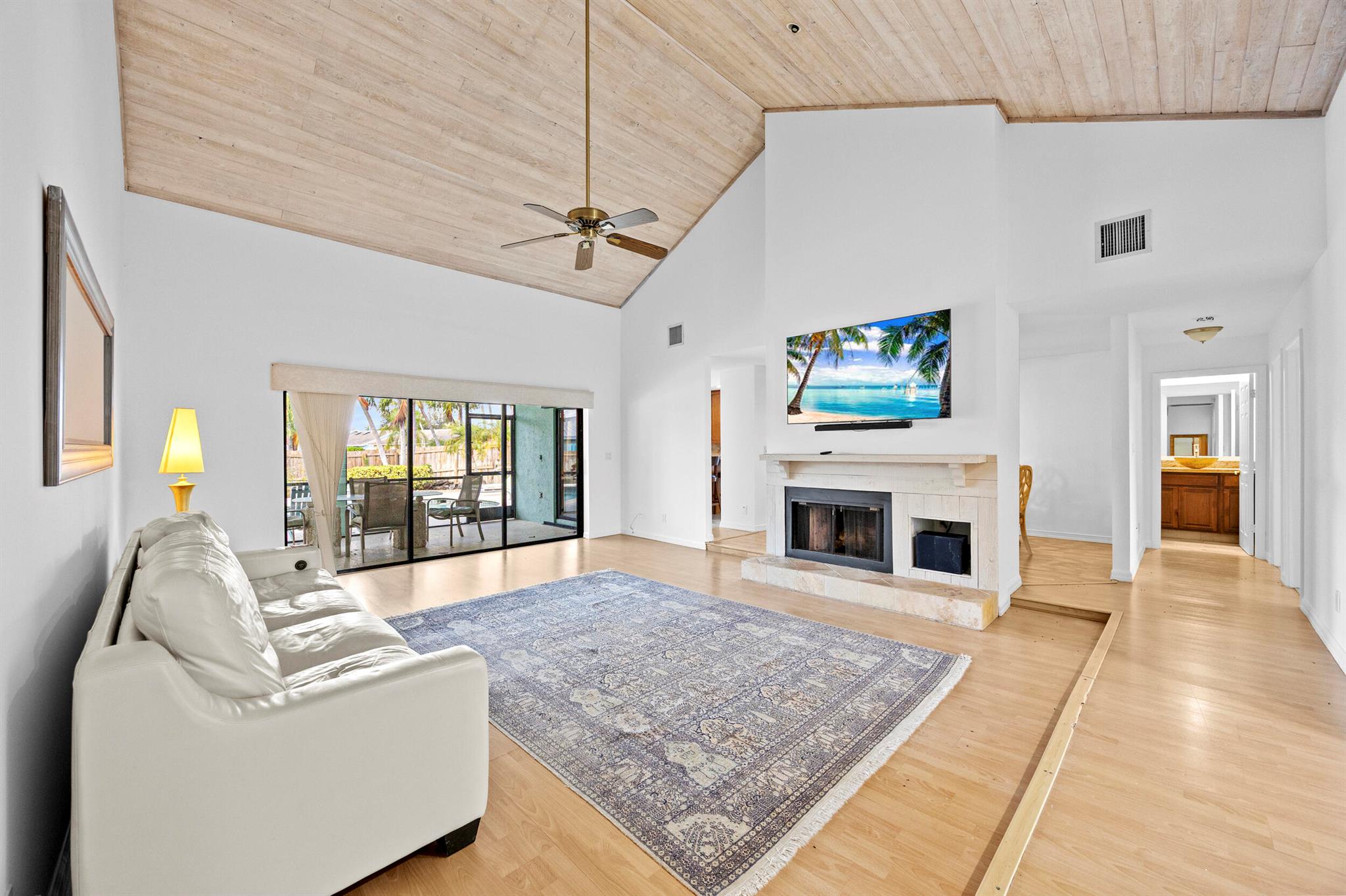 TEQUESTA PINES - Residential