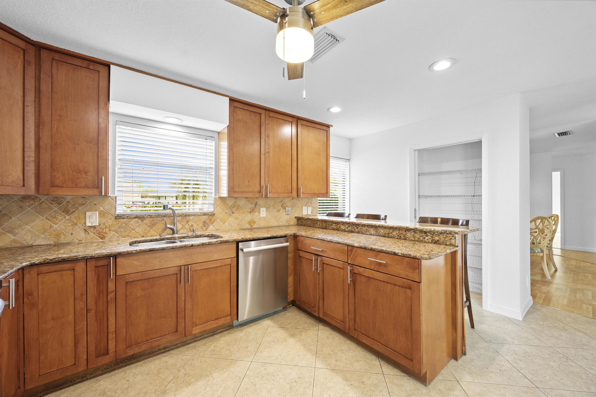 TEQUESTA PINES - Residential