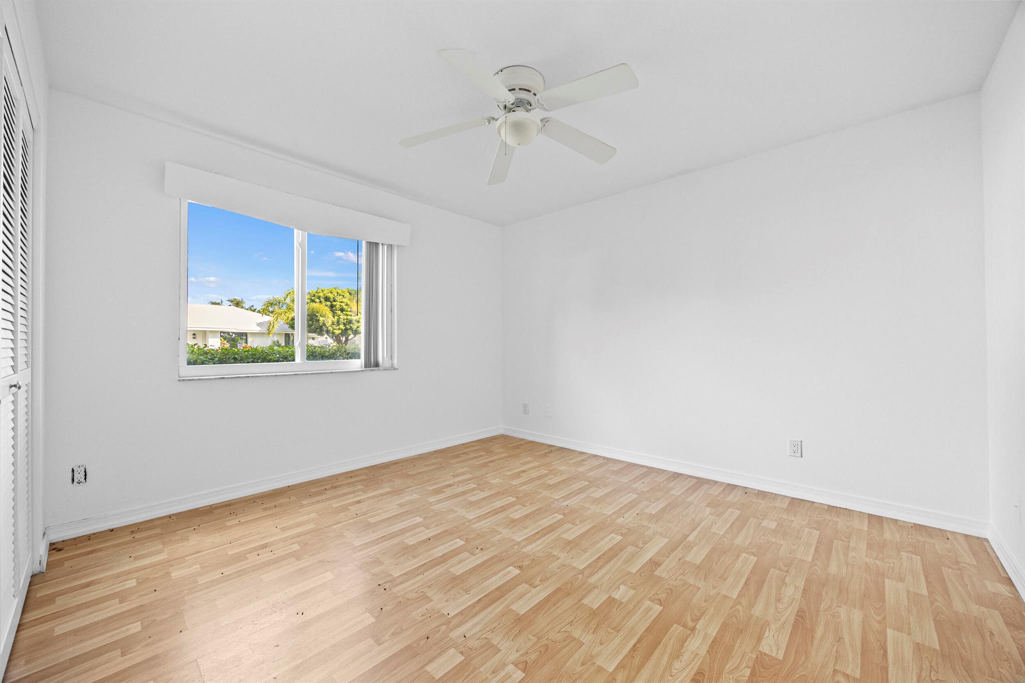 TEQUESTA PINES - Residential