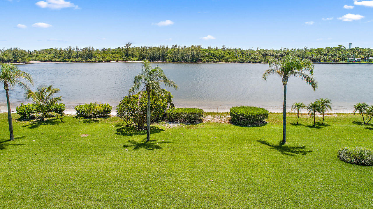 Jupiter Island - Residential