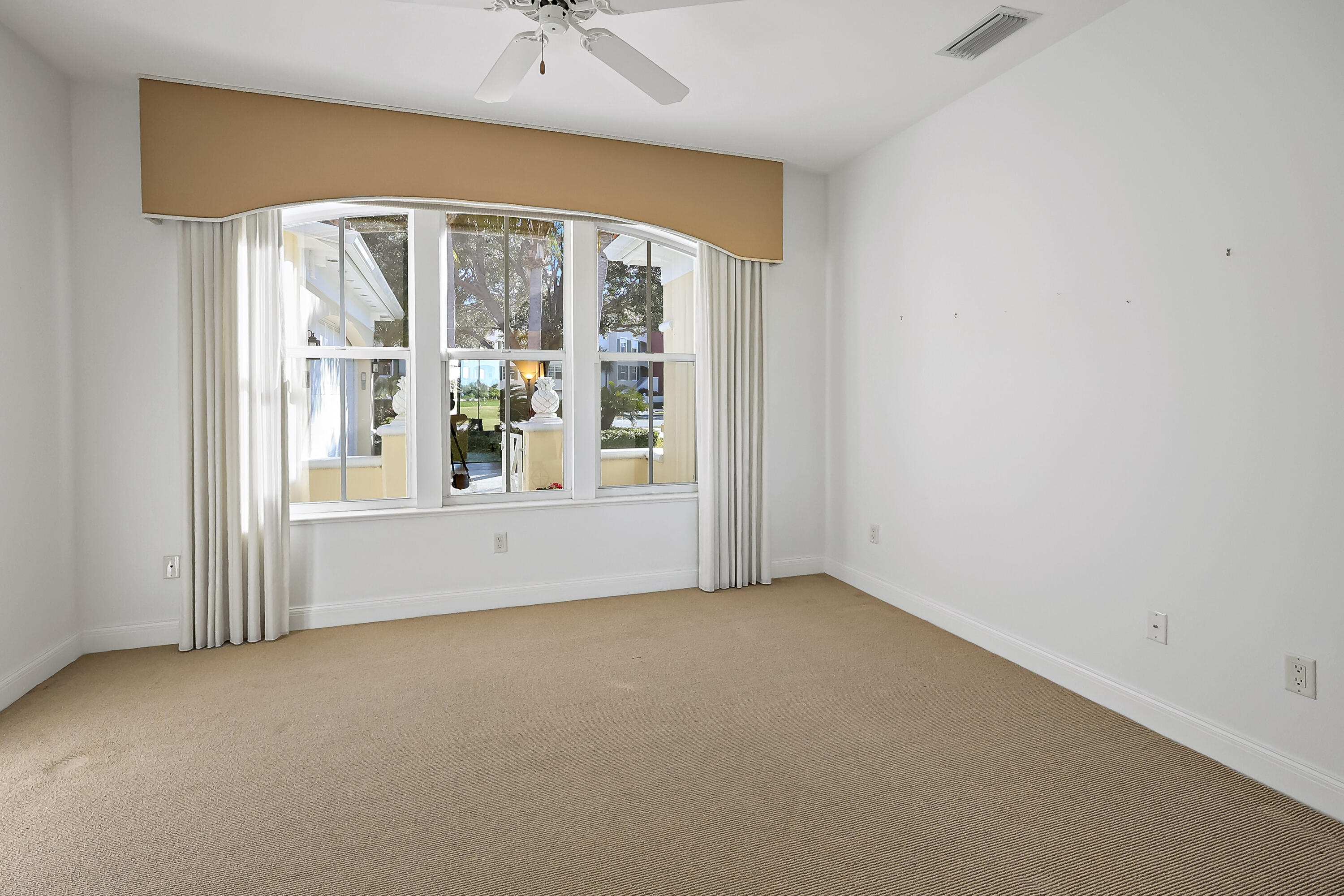 Harbor Links - Residential