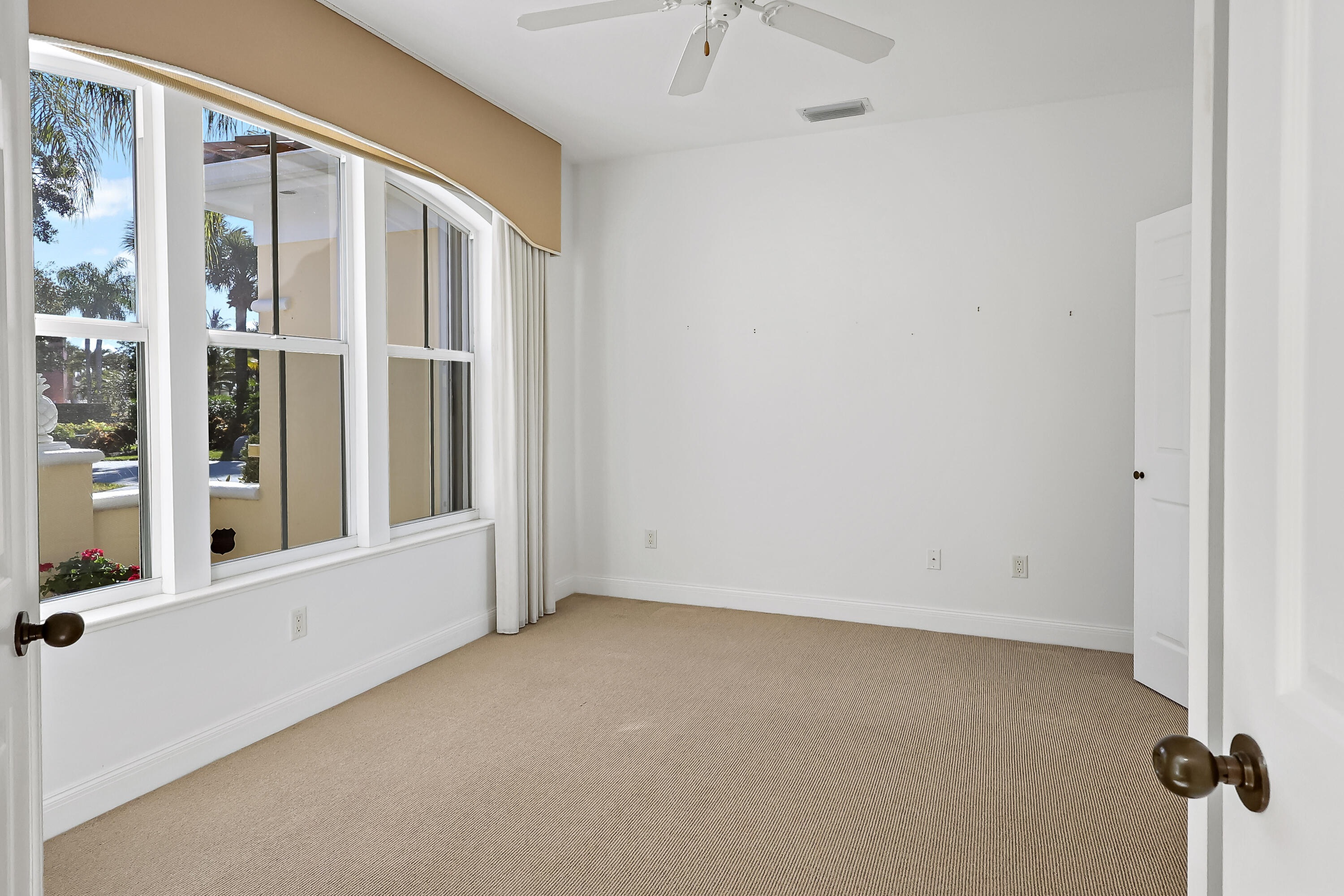 5305 W W Harbor Village Drive