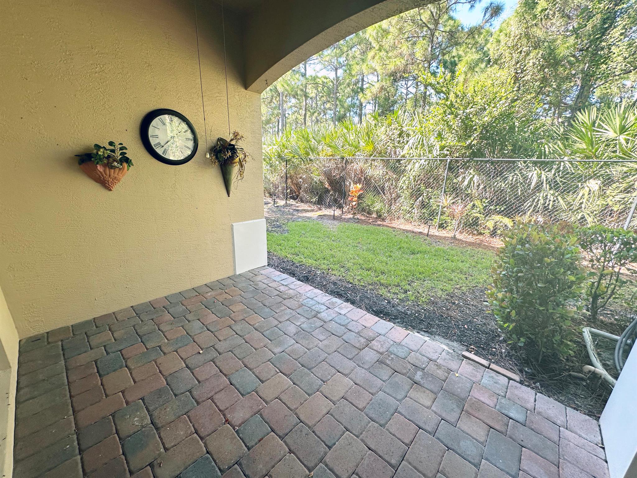 CIELO TOWNHOMES AT SHOPS - Residential