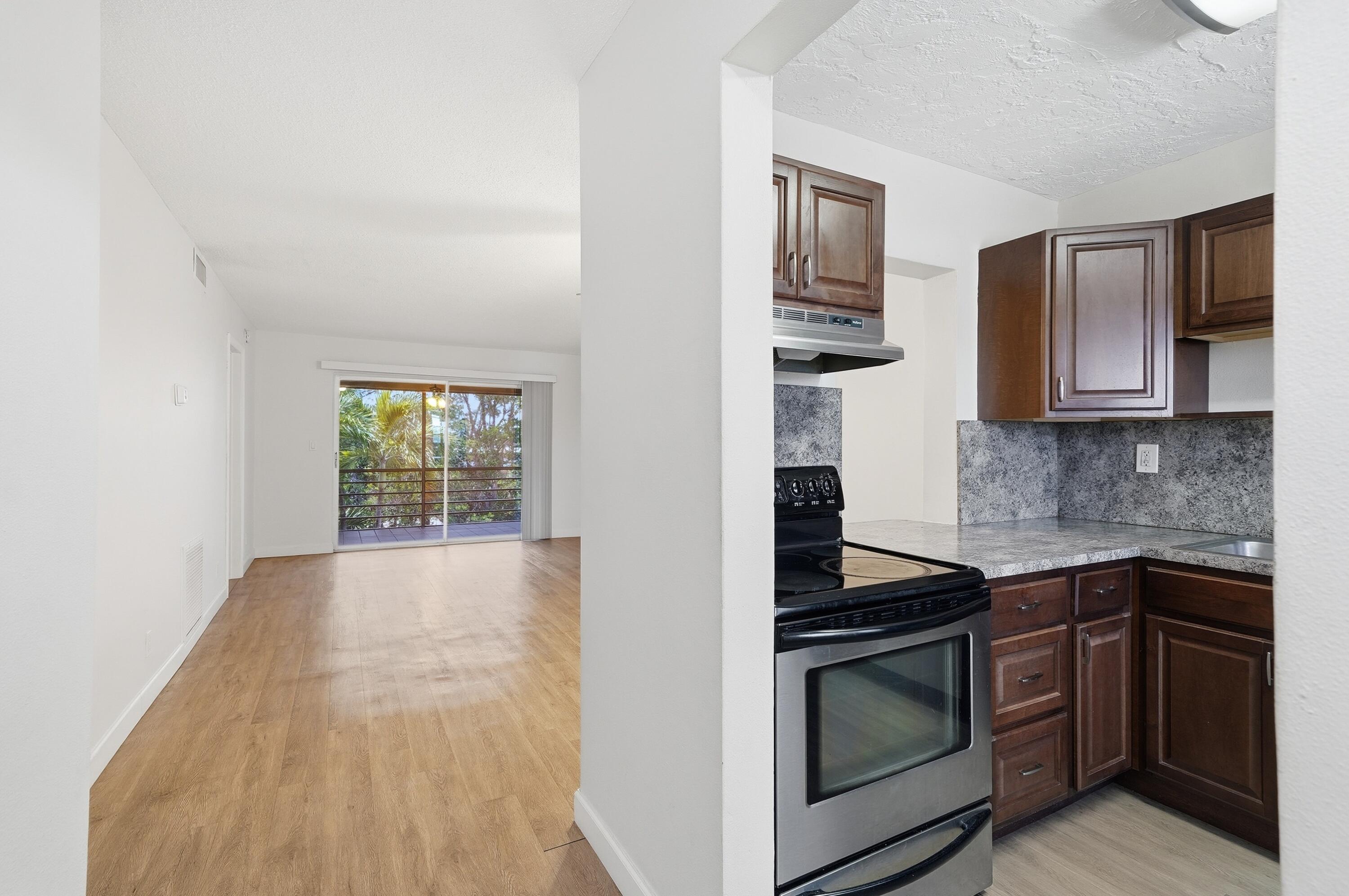 1400 NE 57th Street 304