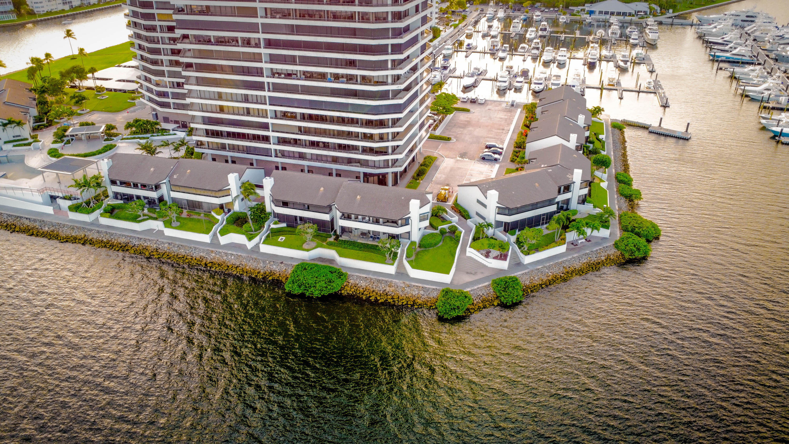 OLD PORT COVE LAKE POINT - Residential