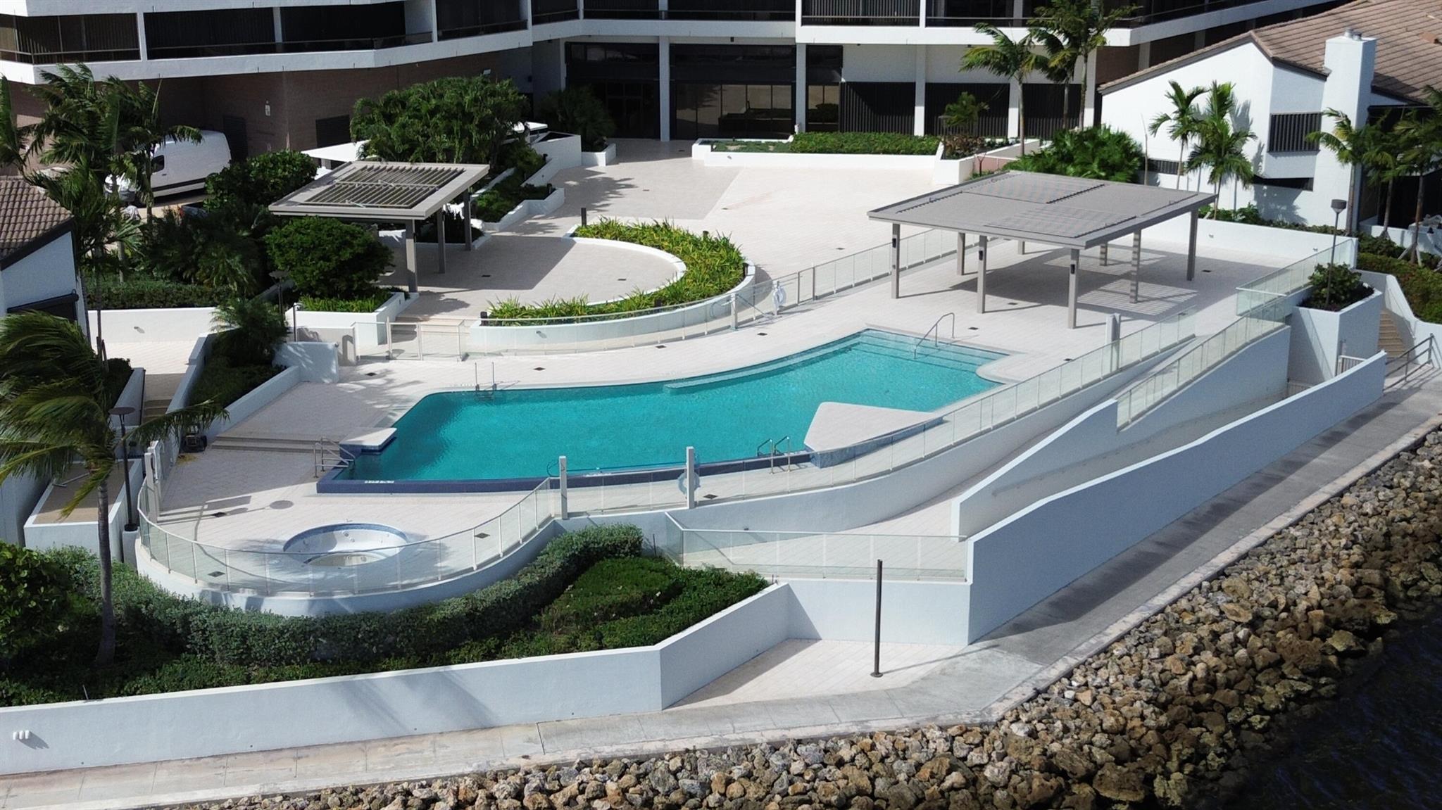 OLD PORT COVE LAKE POINT - Residential