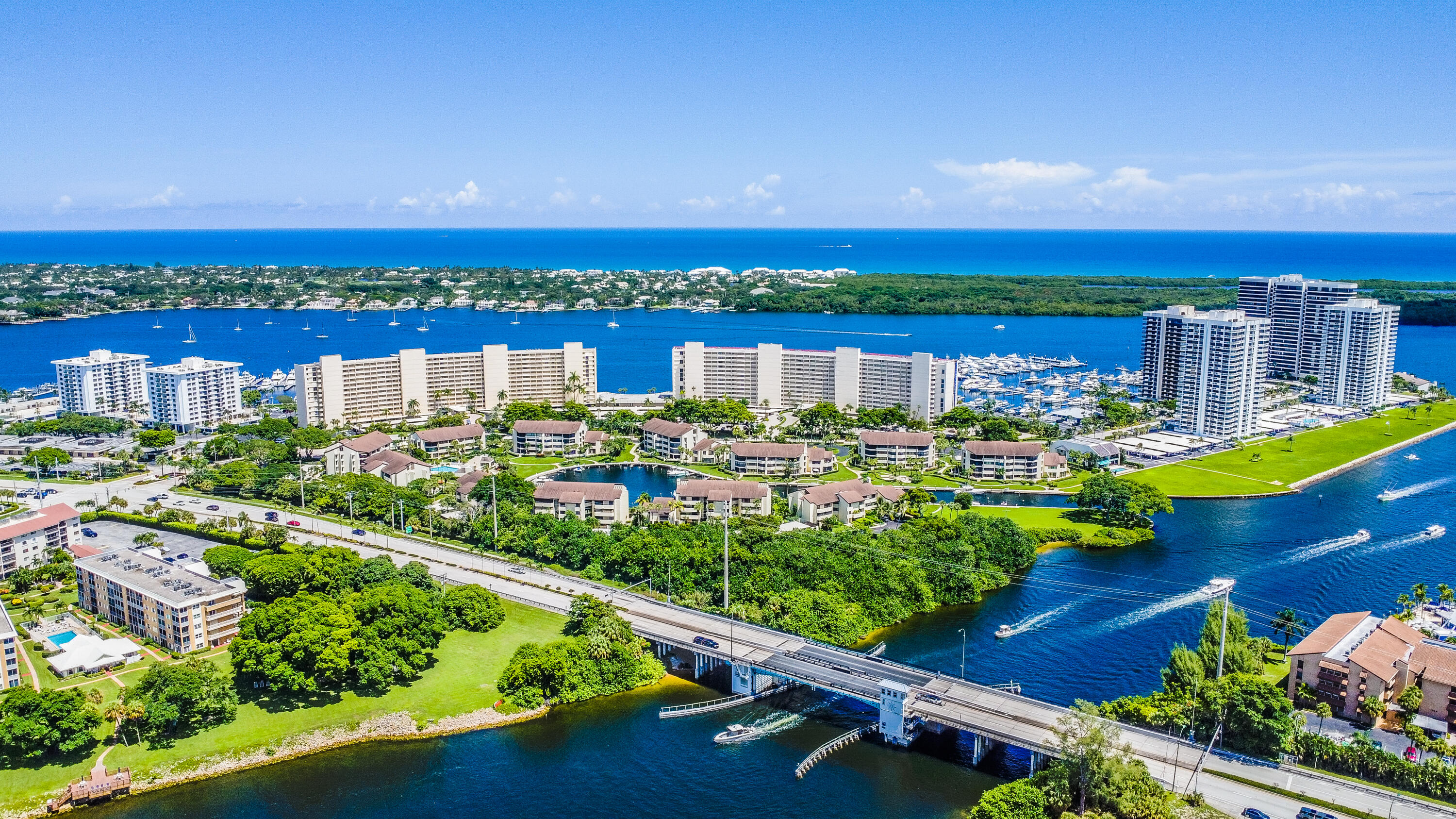 OLD PORT COVE LAKE POINT - Residential