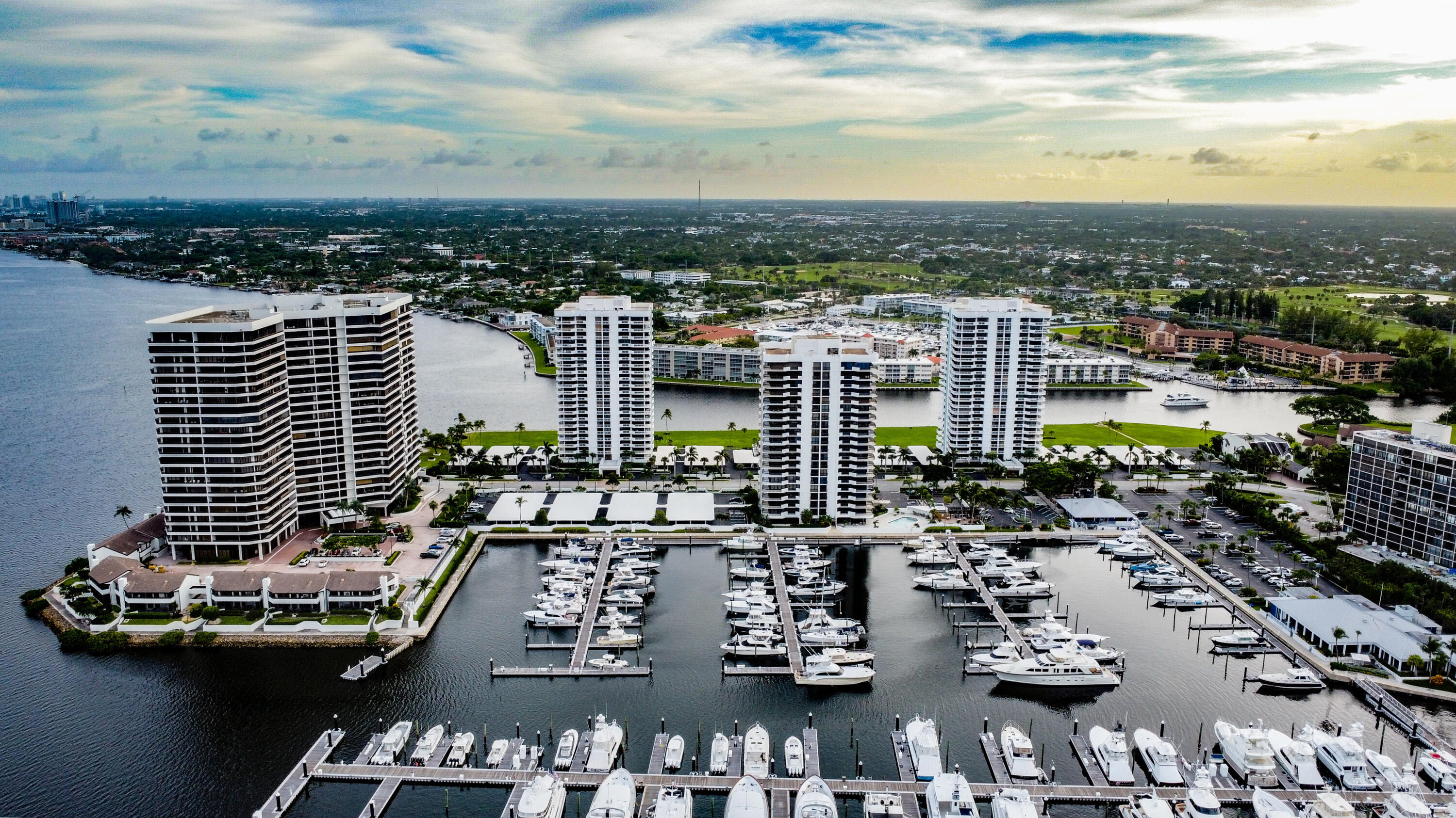 OLD PORT COVE LAKE POINT - Residential