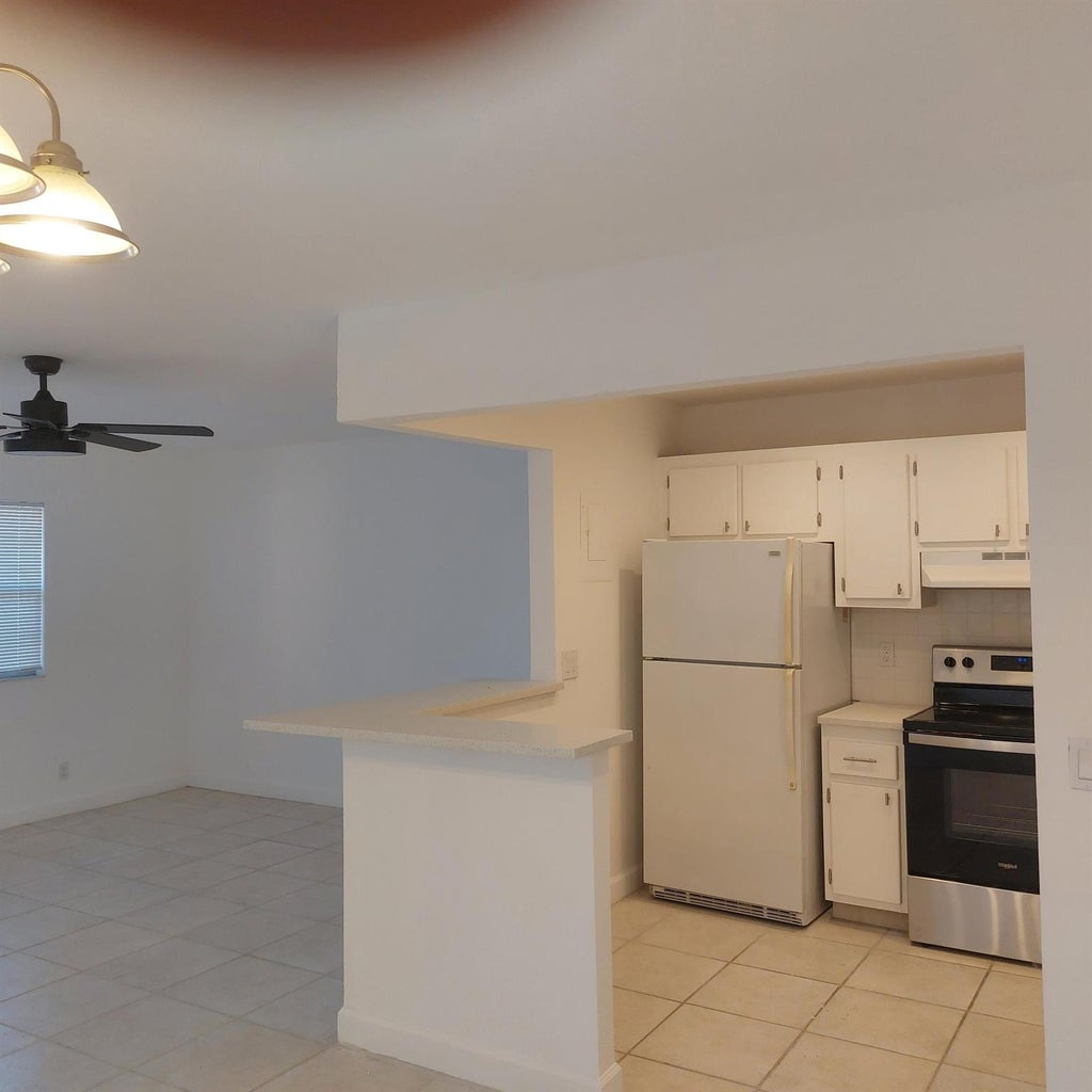 Photo of 523 Saxony K, Delray Beach, FL 33446 (MLS # R11005481)