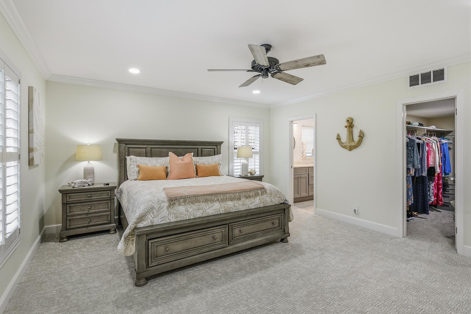 CAMBRIDGE CONDO - Residential