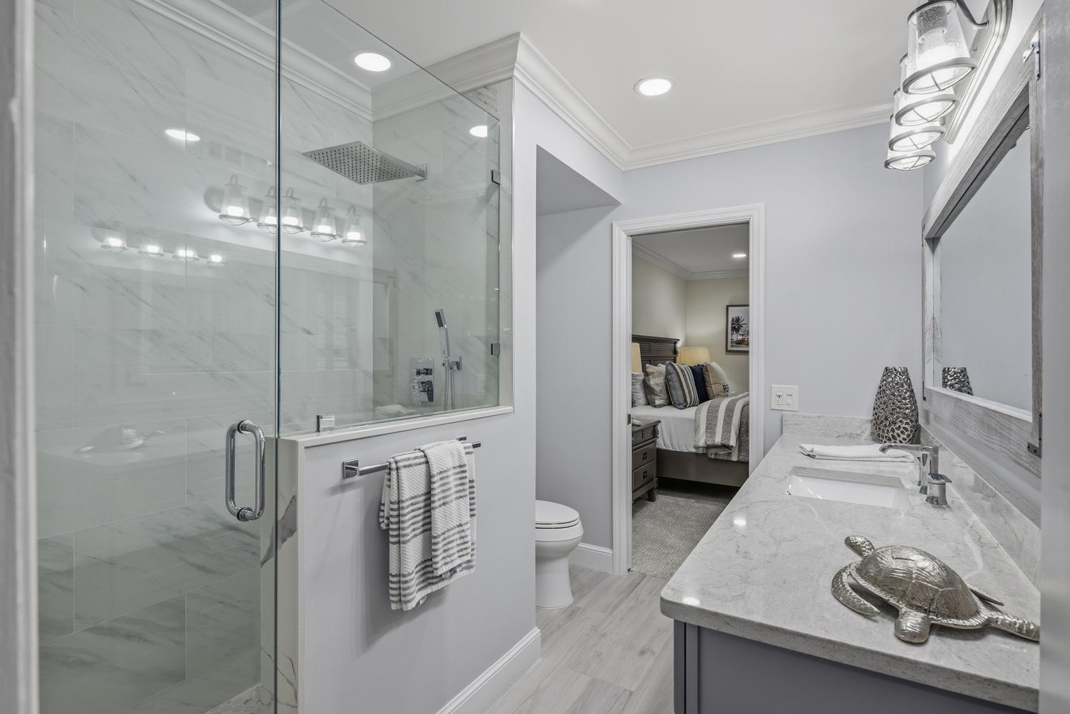 CAMBRIDGE CONDO - Residential