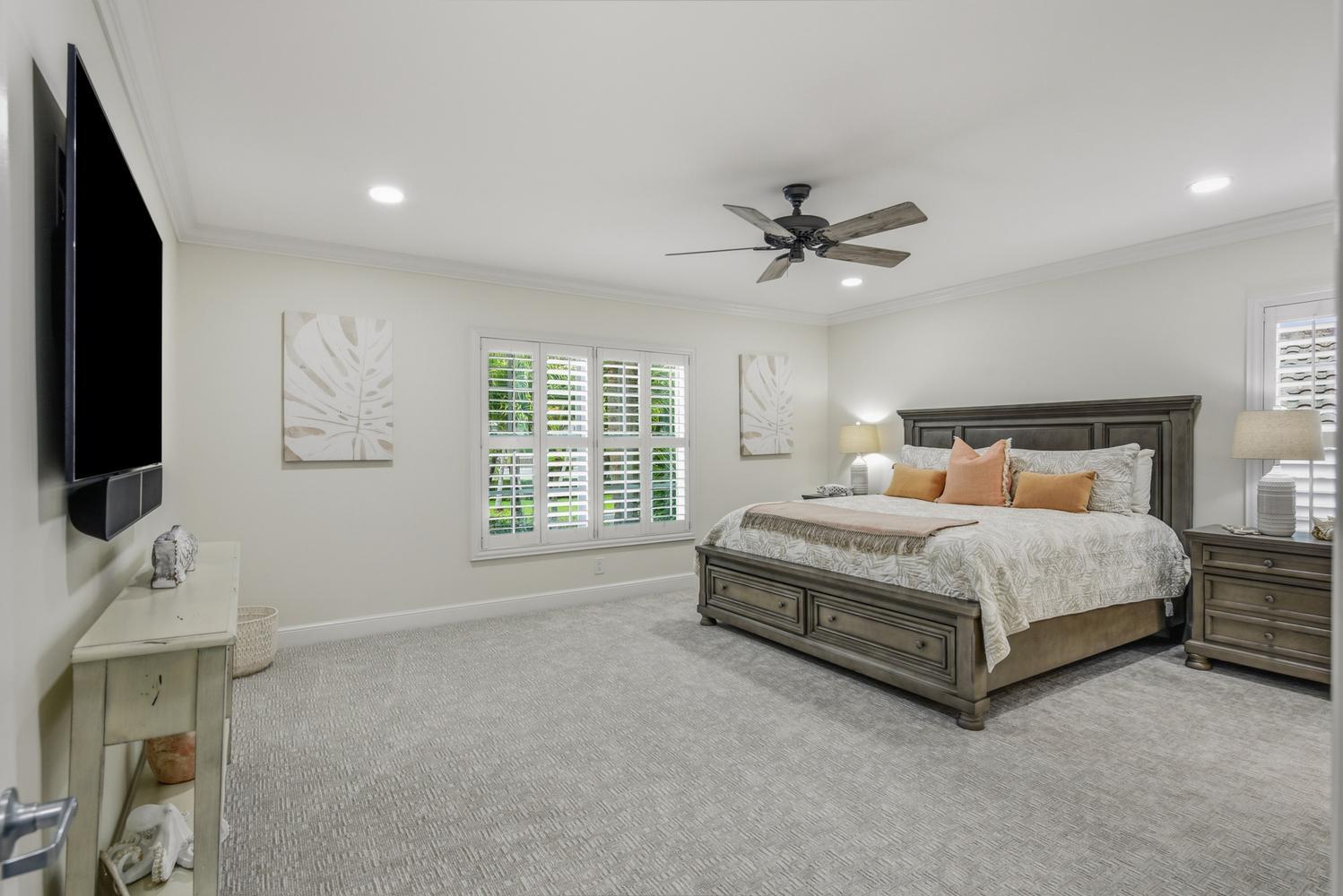 CAMBRIDGE CONDO - Residential