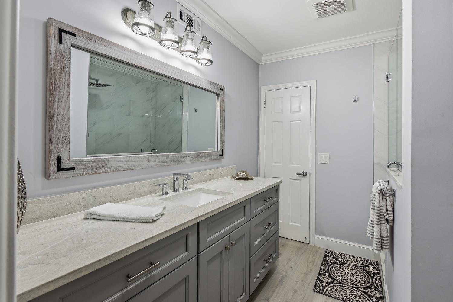 CAMBRIDGE CONDO - Residential