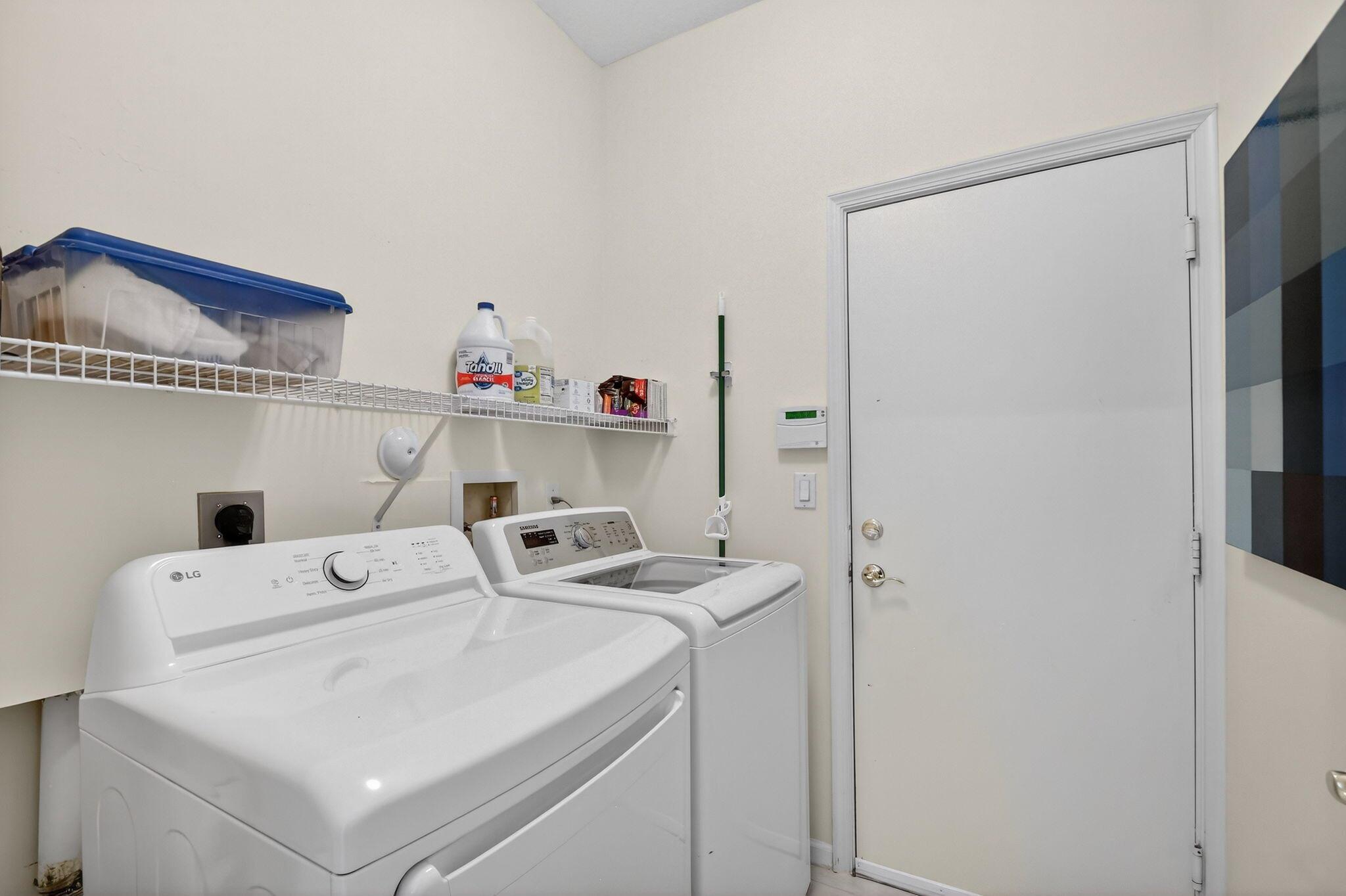 MAJESTIC ISLES - Residential