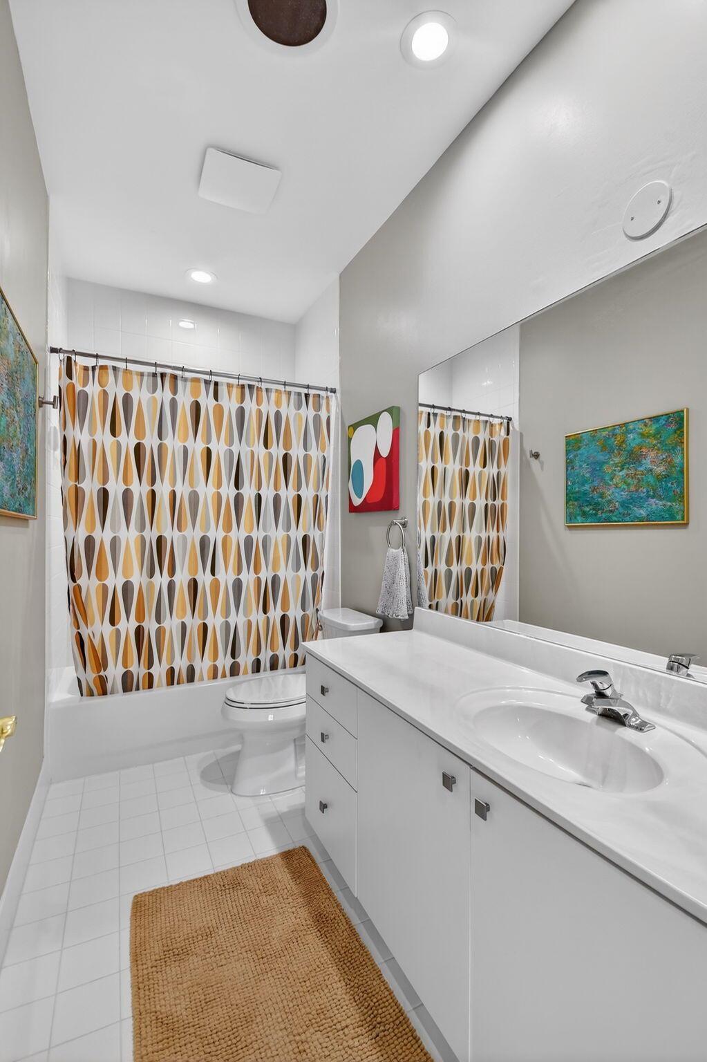 MAJESTIC ISLES - Residential