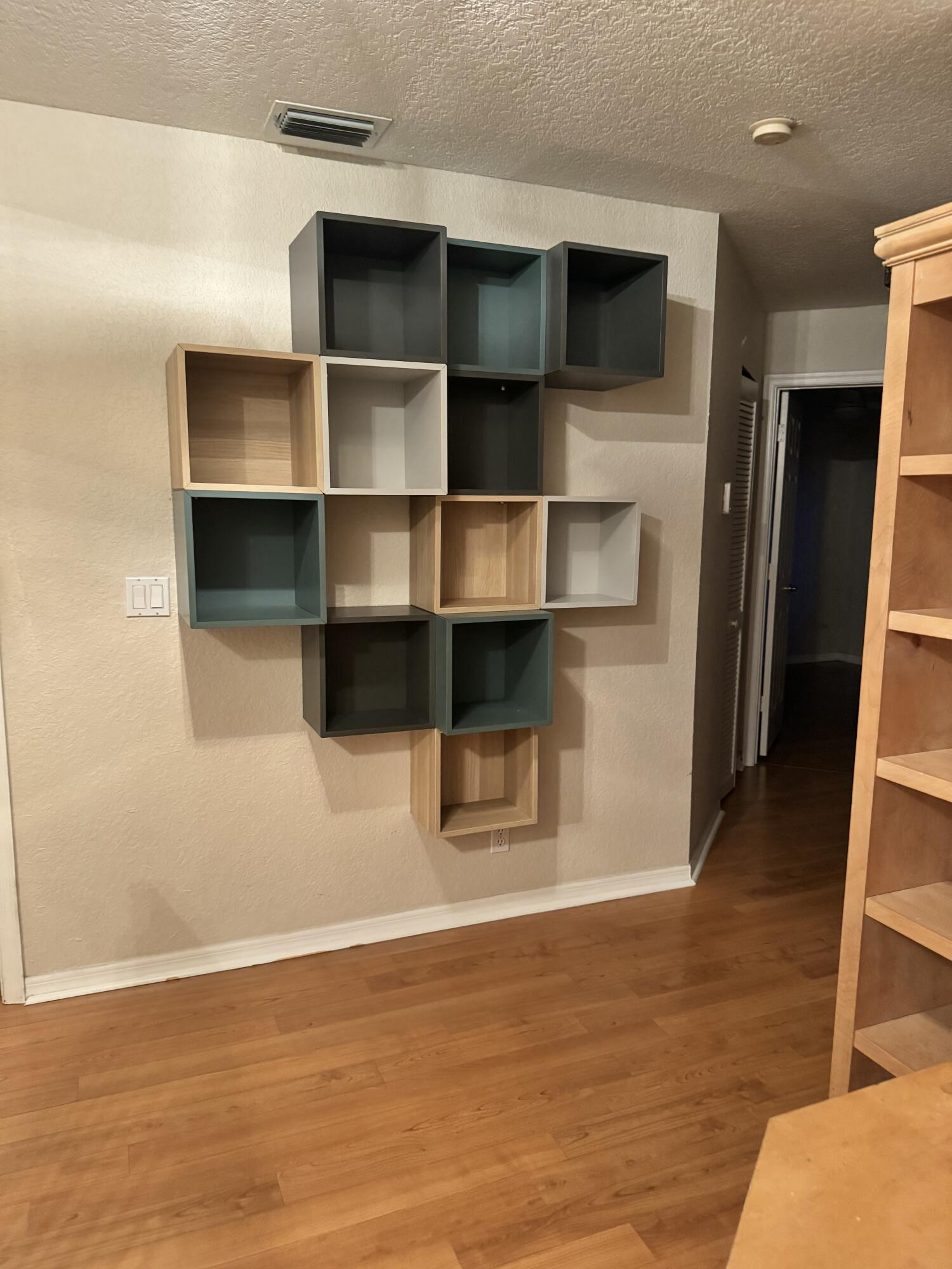 CHARLESTON SHORES - Residential