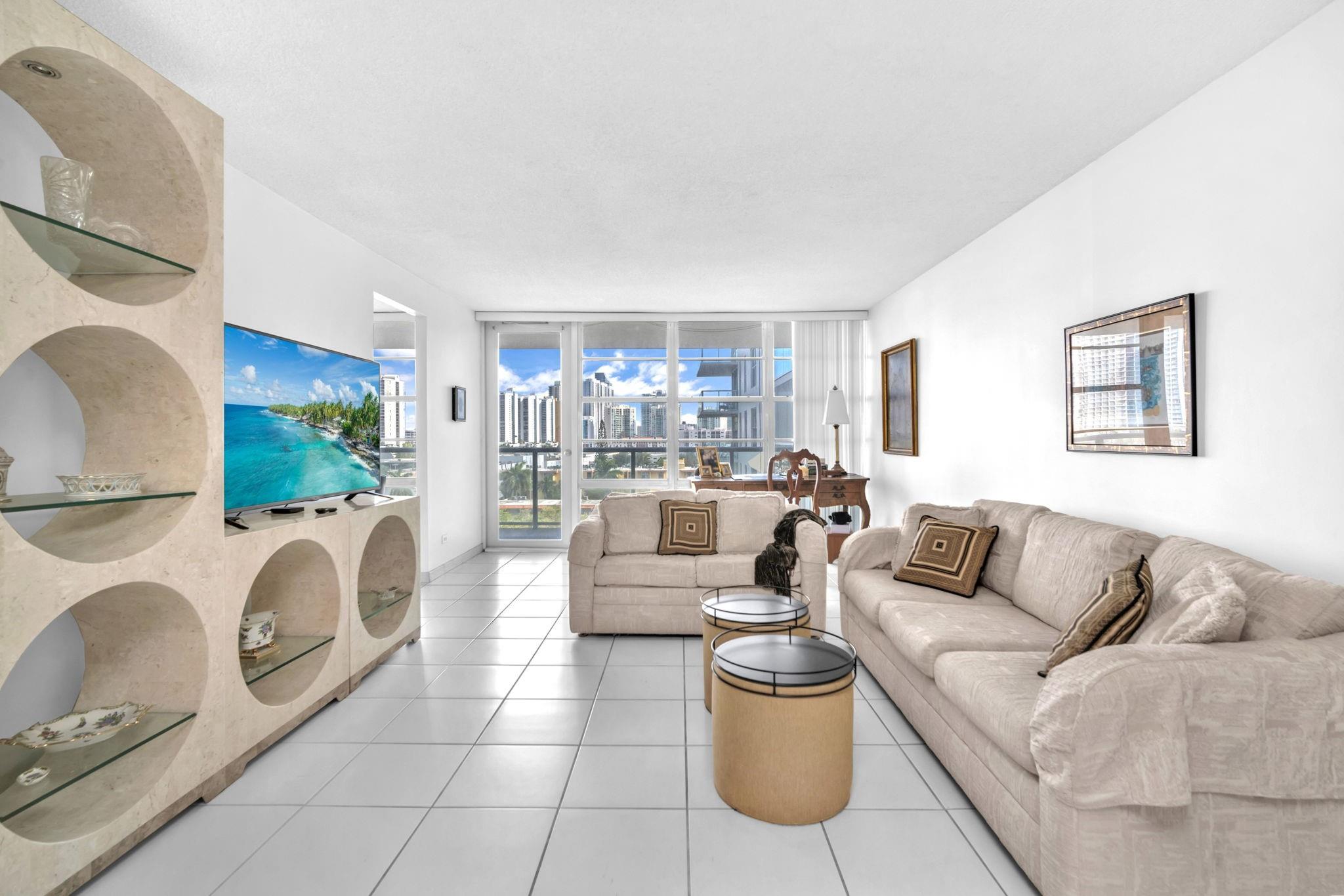 Winston Towers 300 - Residential