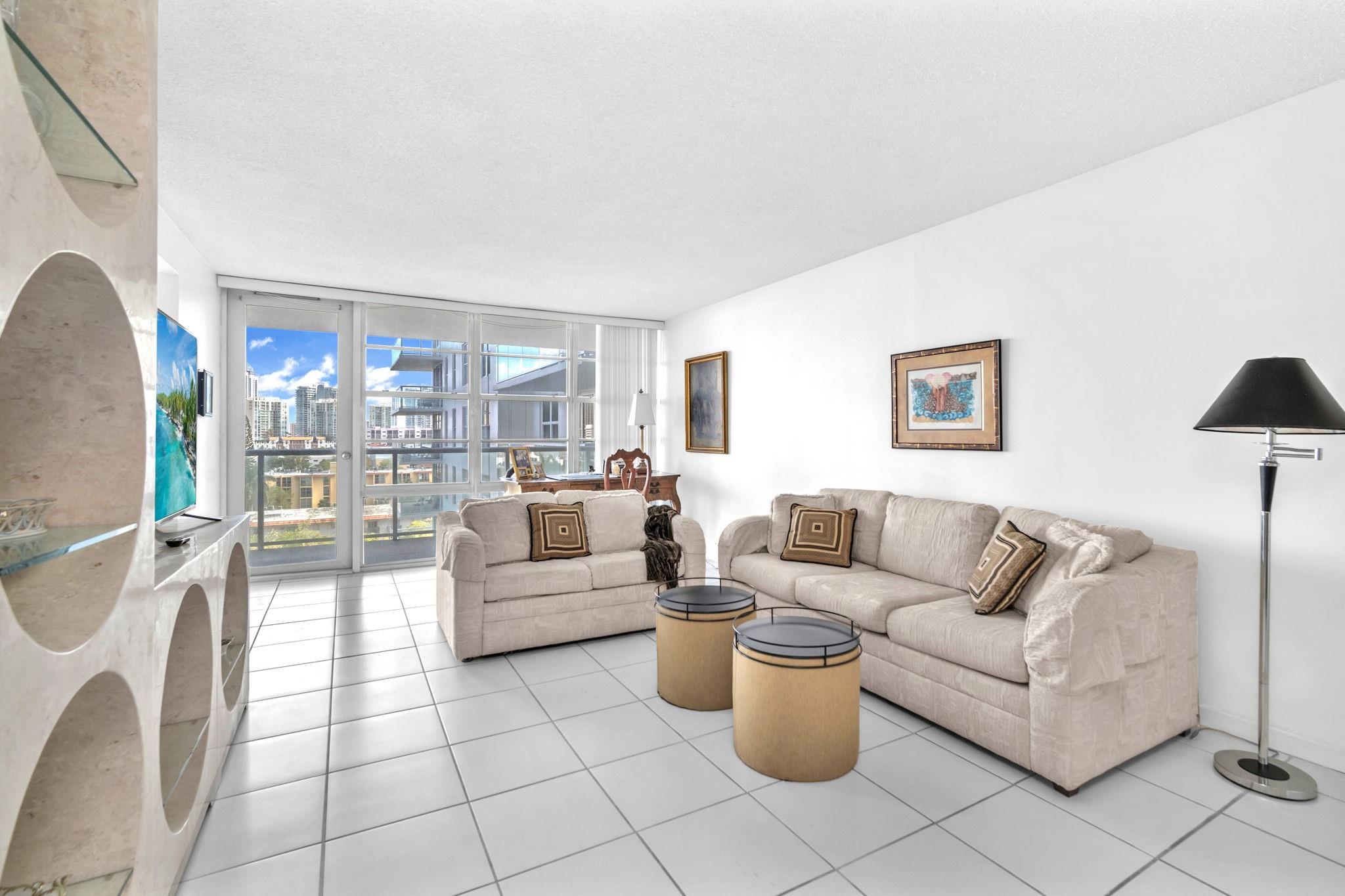 Winston Towers 300 - Residential