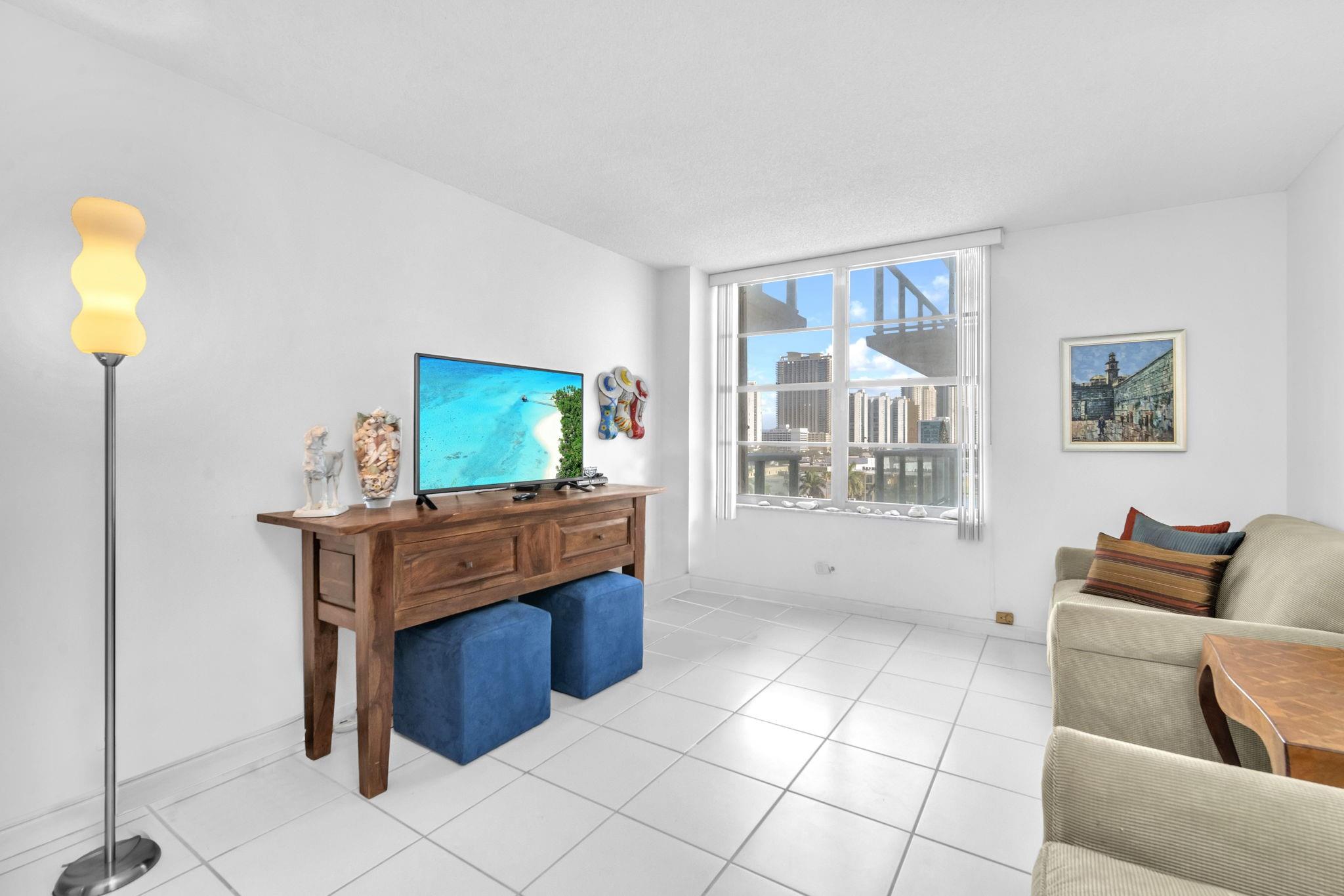 Winston Towers 300 - Residential