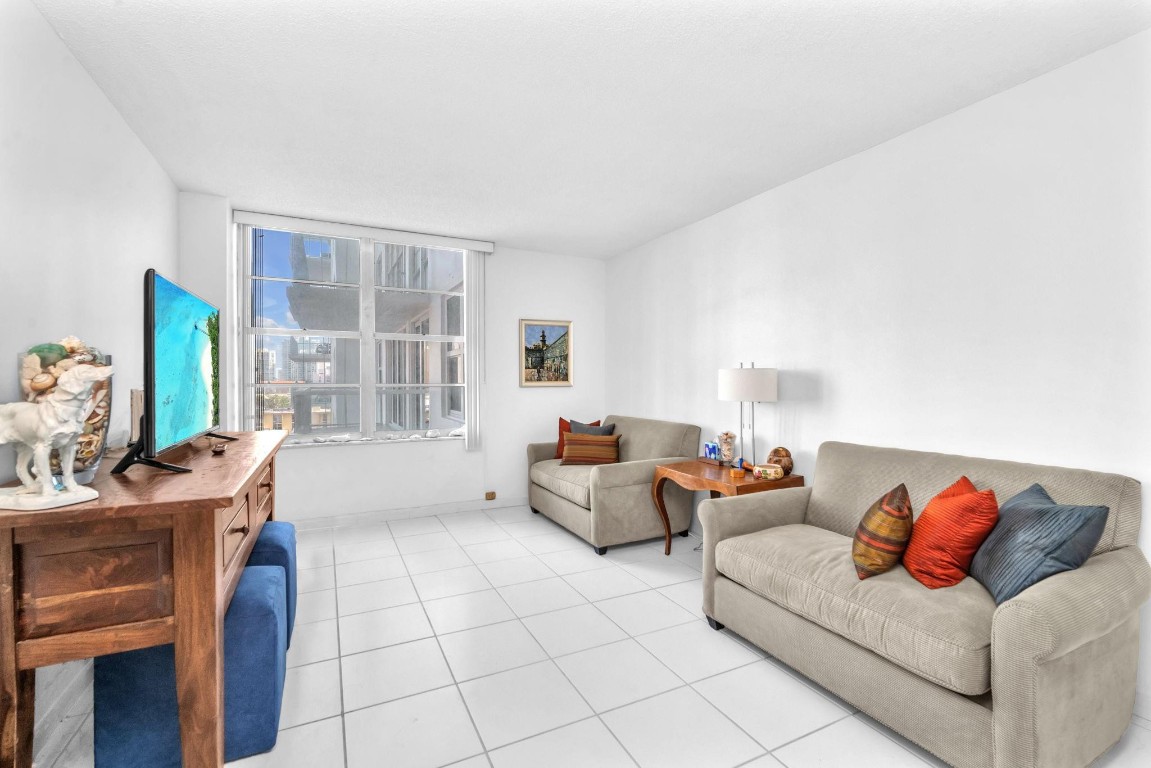 Winston Towers 300 - Residential