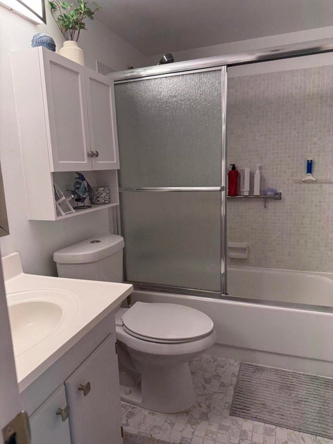 Tiny photo for 362 Oakridge T, Deerfield Beach, FL 33442 (MLS # B26037032)