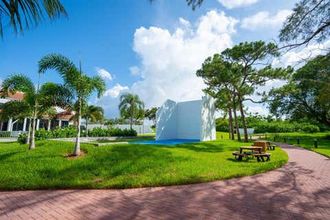 Tiny photo for 362 Oakridge T, Deerfield Beach, FL 33442 (MLS # B26037032)