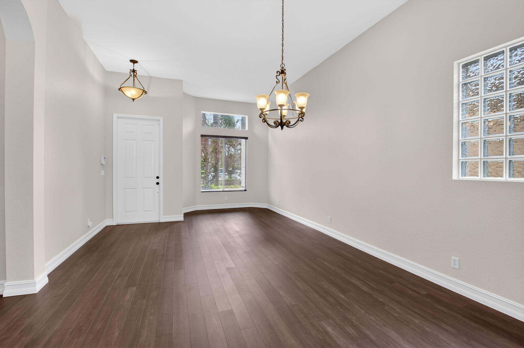 KNOLLWOOD - Residential