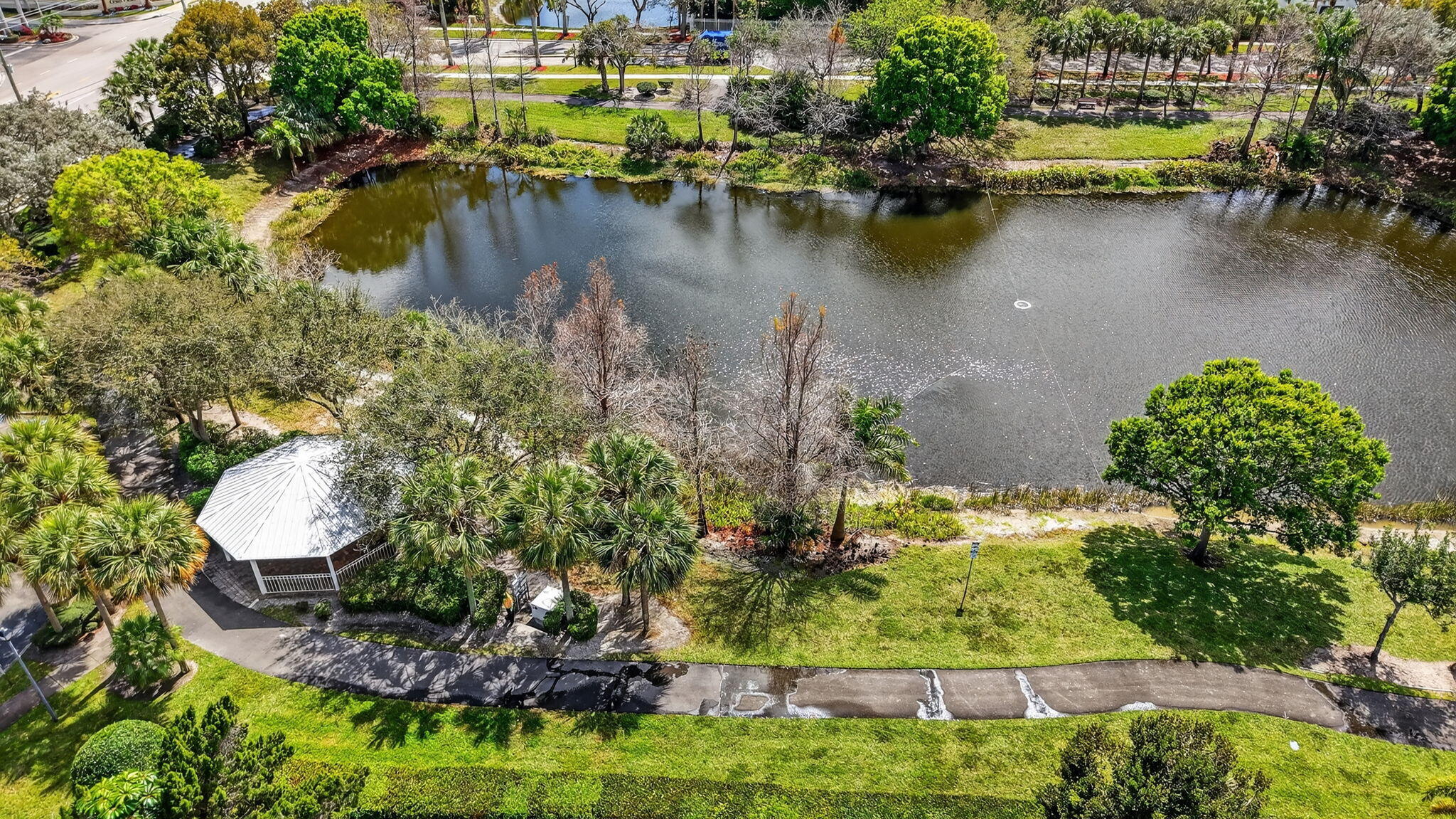 KNOLLWOOD - Residential