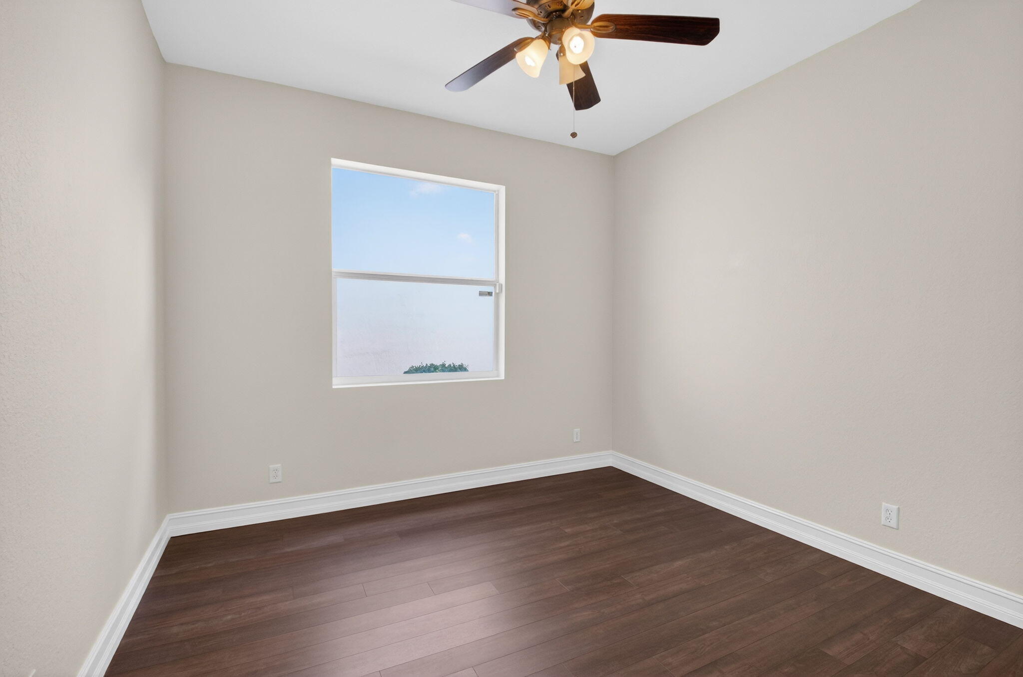 KNOLLWOOD - Residential