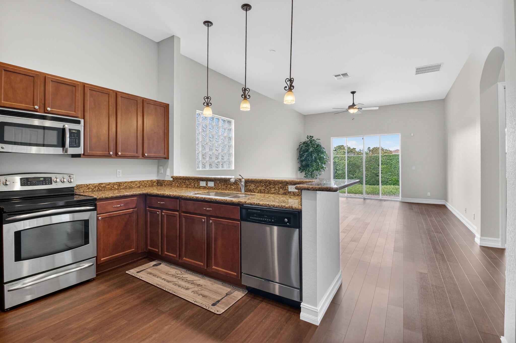 KNOLLWOOD - Residential