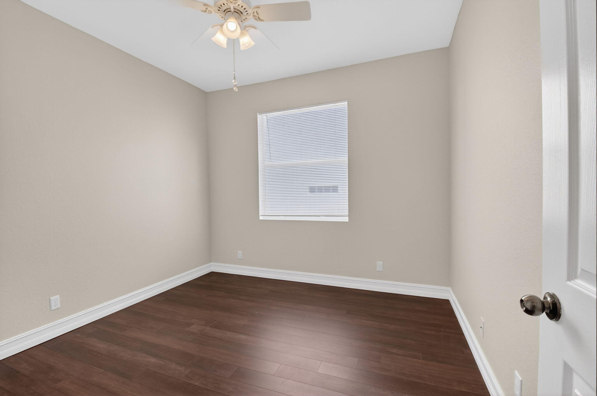 KNOLLWOOD - Residential