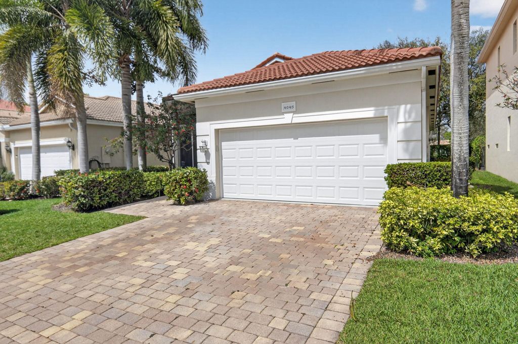 Photo of 4045 Trovita Boulevard, Boynton Beach, FL 33436 (MLS # R11169370)