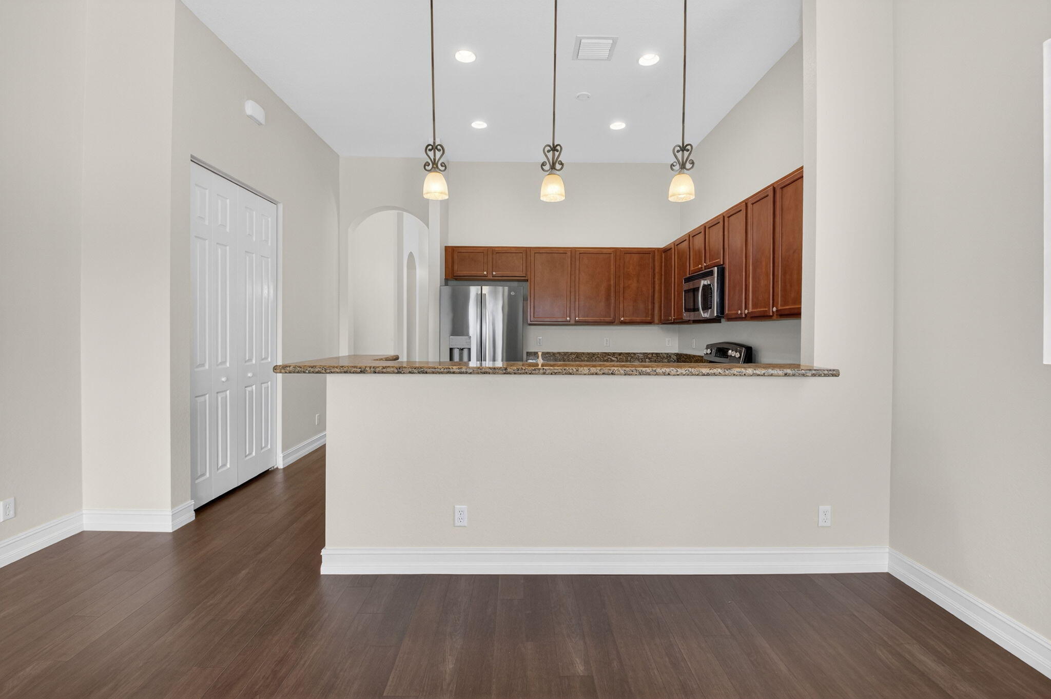 KNOLLWOOD - Residential